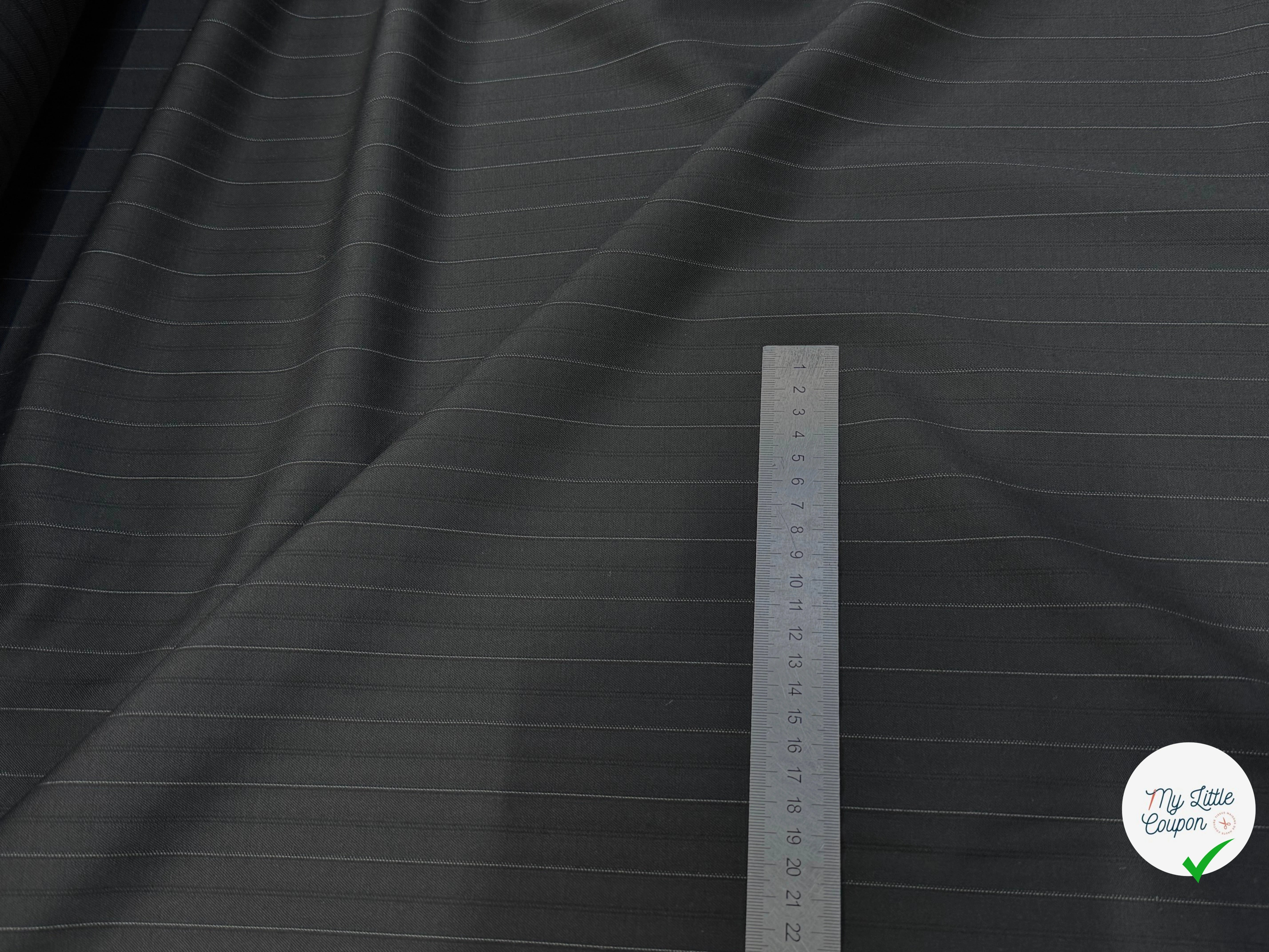 DRAPERIE DE LAINE NOIR SUPERBE RAYURES HORIZONTALES - My Little Coupon
