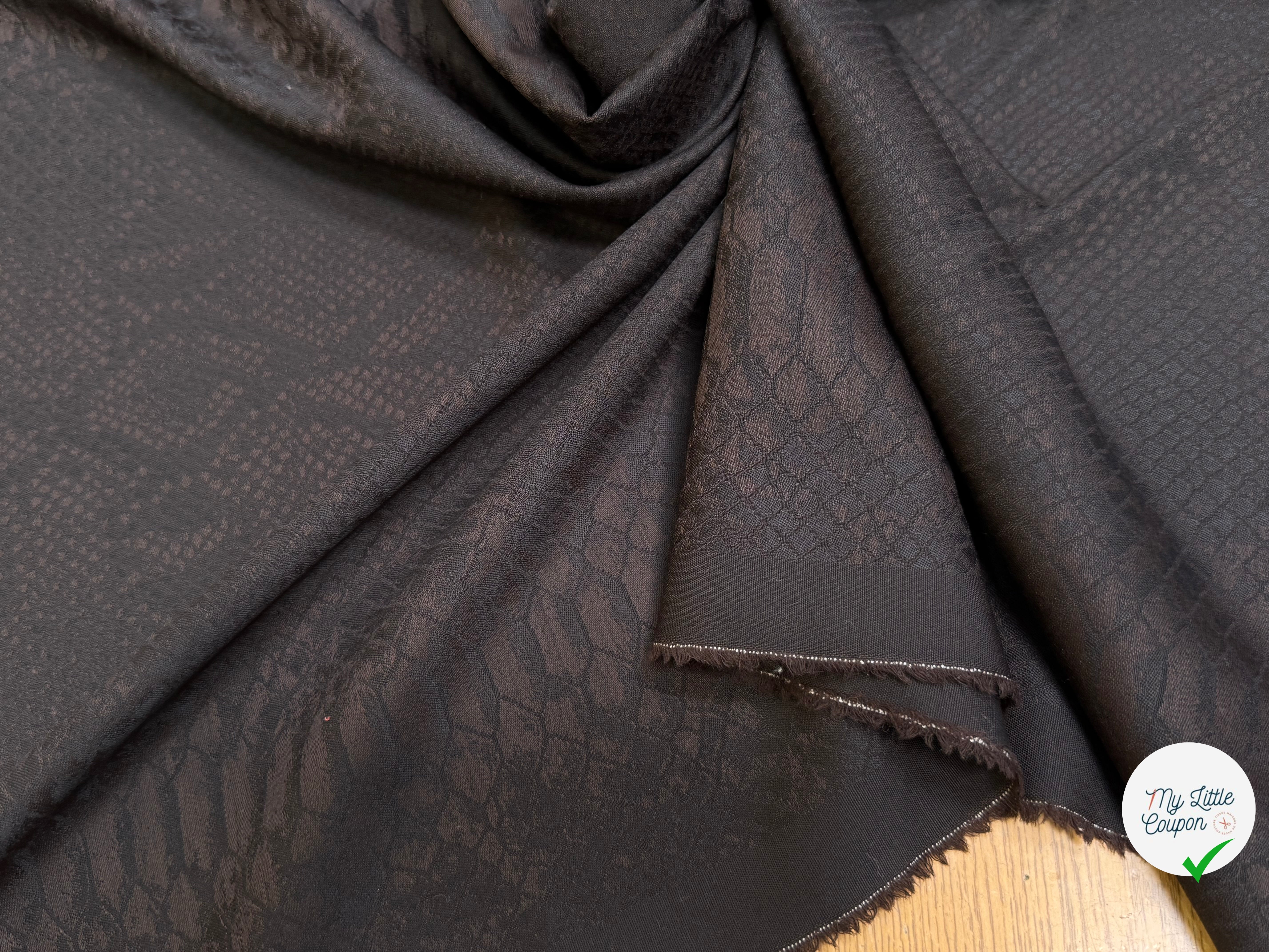 DRAPERIE DE LAINE PYTHON MARRON NOIR LÉGÈREMENT SATINÉE TRÈS CHIC - My Little Coupon