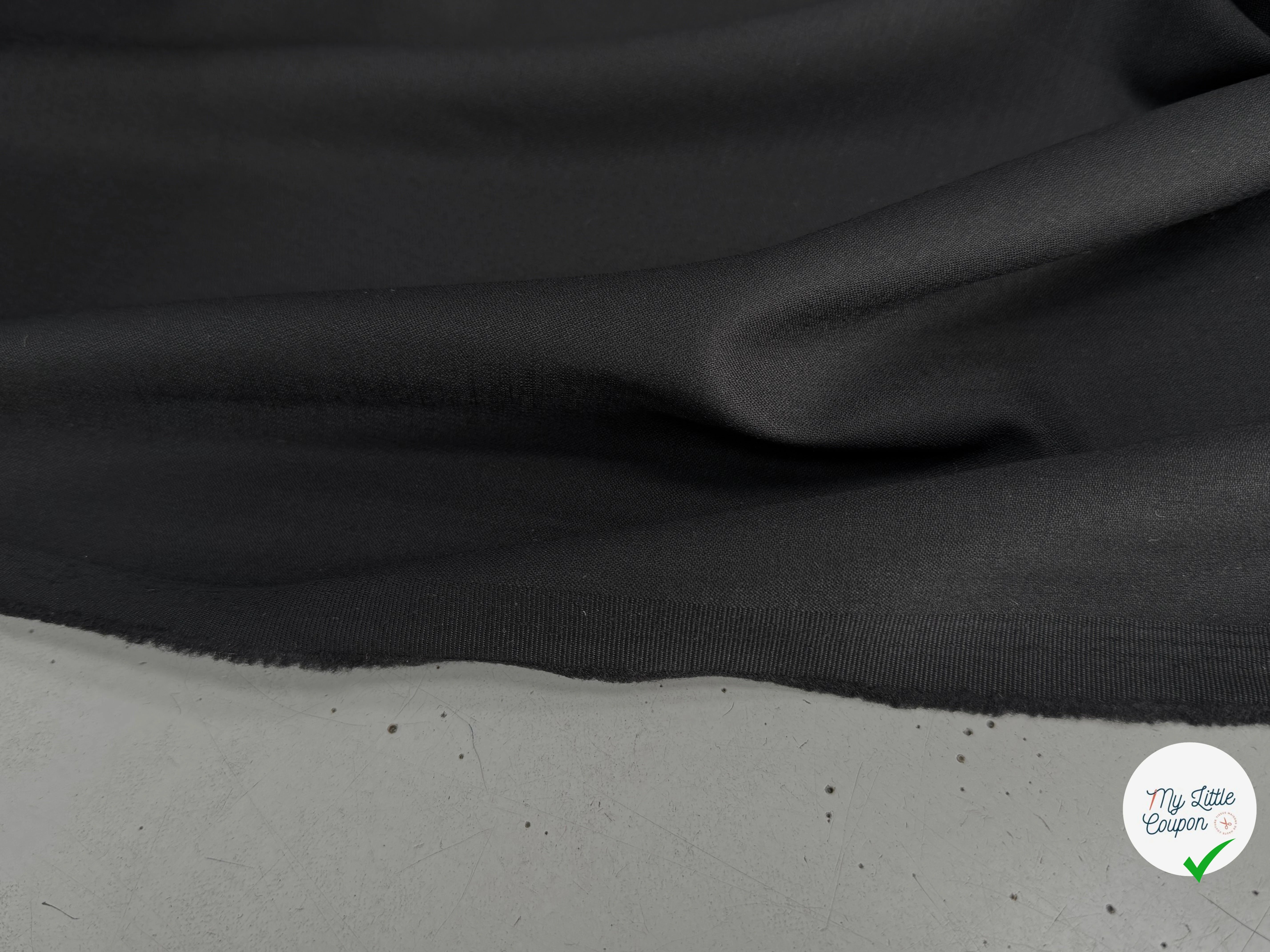 DRAPERIE DE LAINE STRETCH NOIR BELLE TENUE 140CM - My Little Coupon