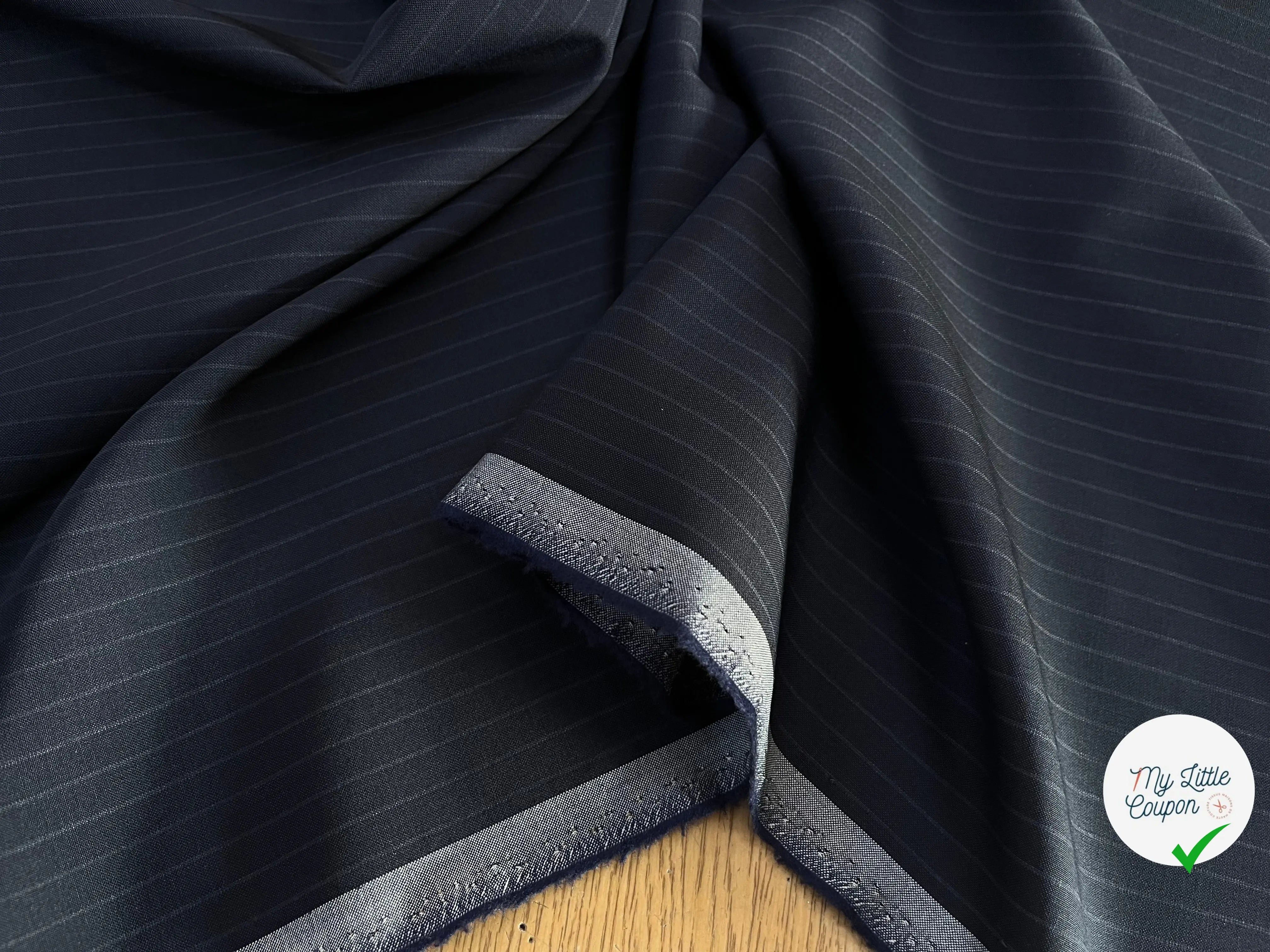 DRAPERIE LAINE FINES RAYURES BLEU MARINE STRETCH DEPERLANTE - My Little Coupon