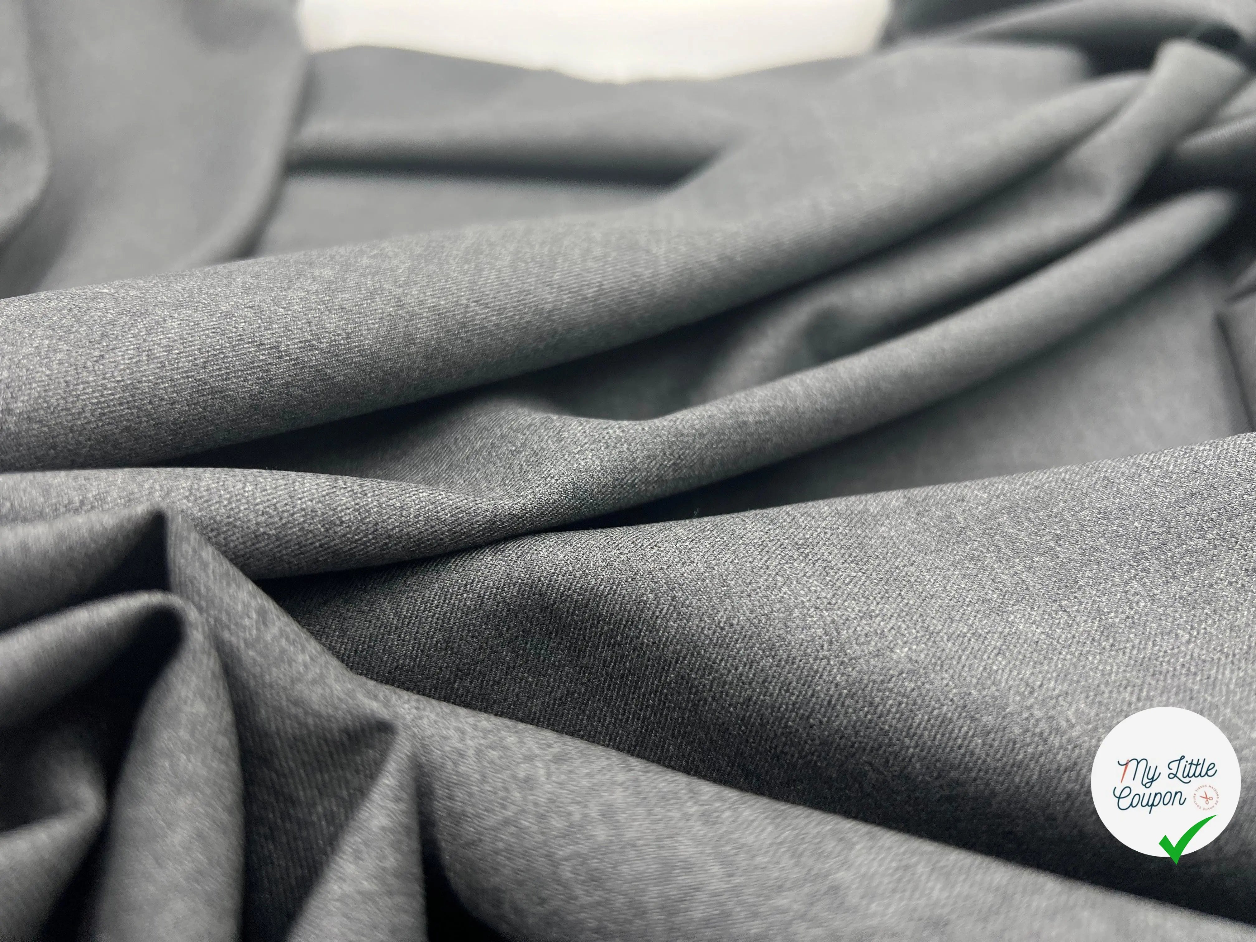 DRAPERIE PURE LAINE FINEMENT SERGÉE GRIS CLAIR - coupon de tissu de 3 mètres - My Little Coupon - tissu - coudre