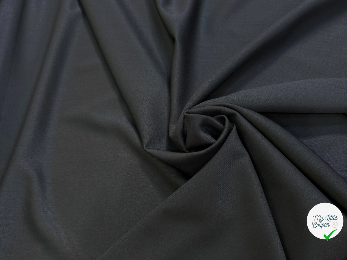 Tissu draperie pure laine sergée fluide - texture en gros plan