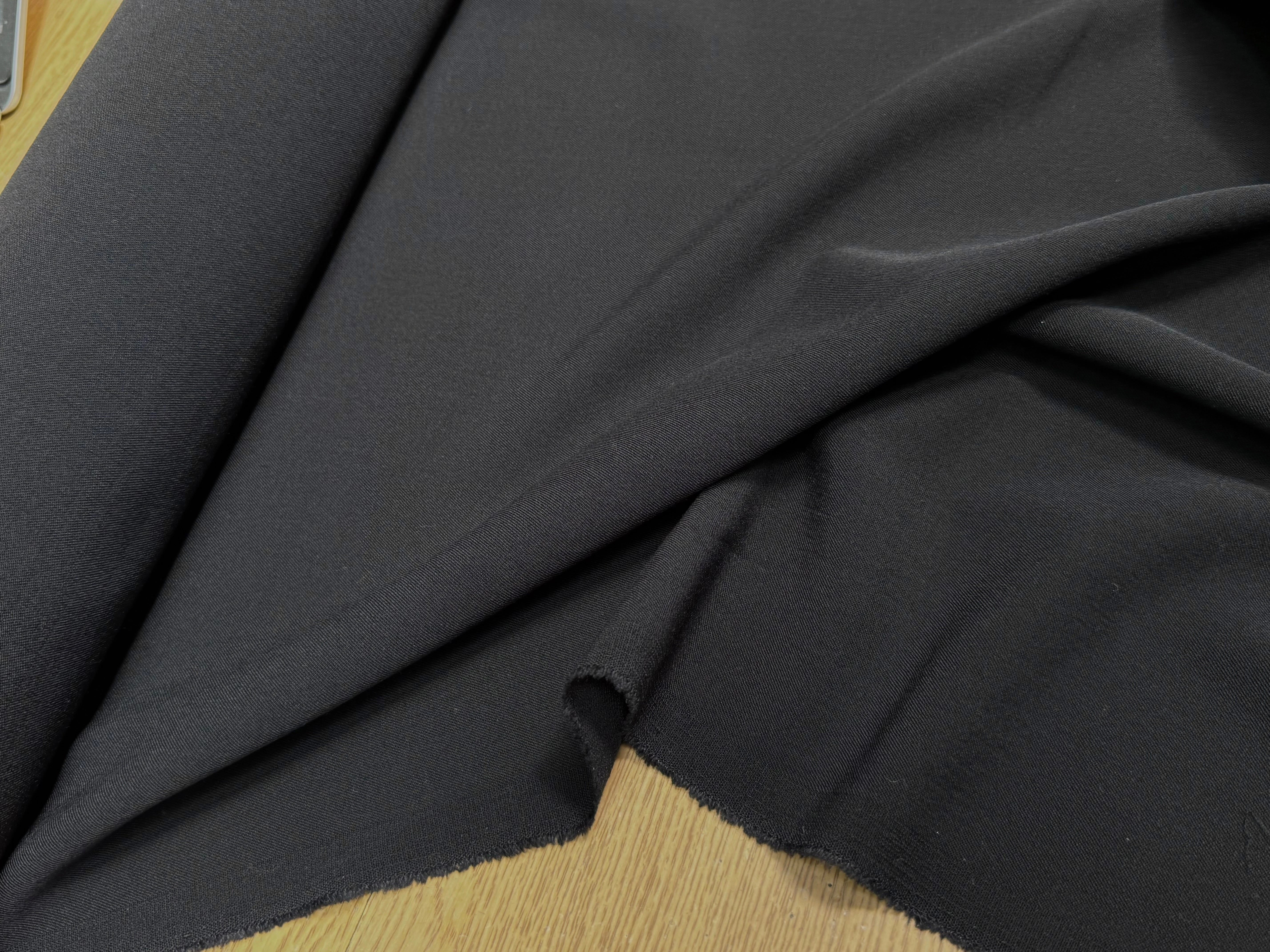 DRAPERIE SERGÉE POLYAINE NOIR 43% LAINE STRETCH - My Little Coupon