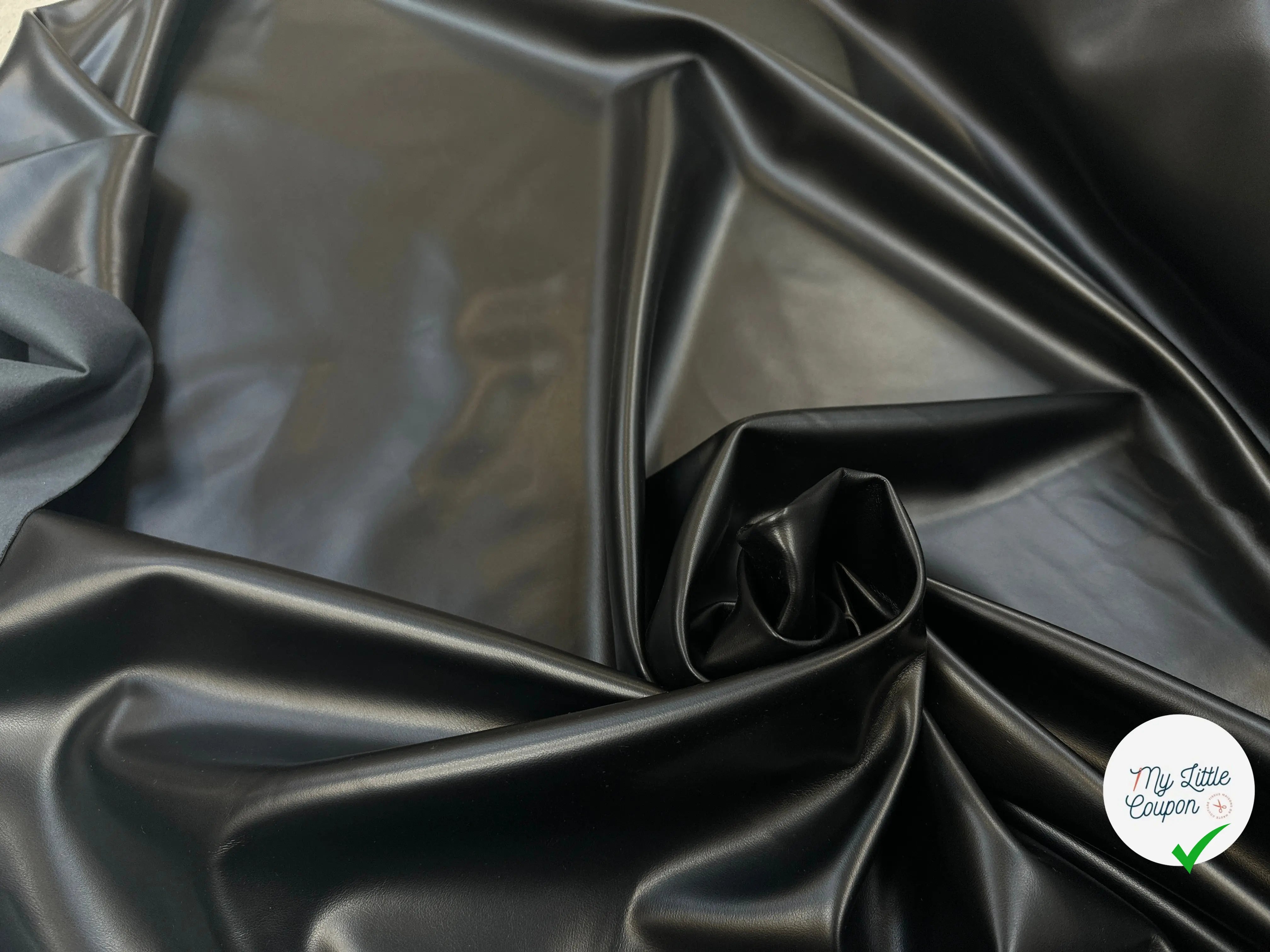 FAUX CUIR SOURCE COUTURE NOIR MLC INTERN