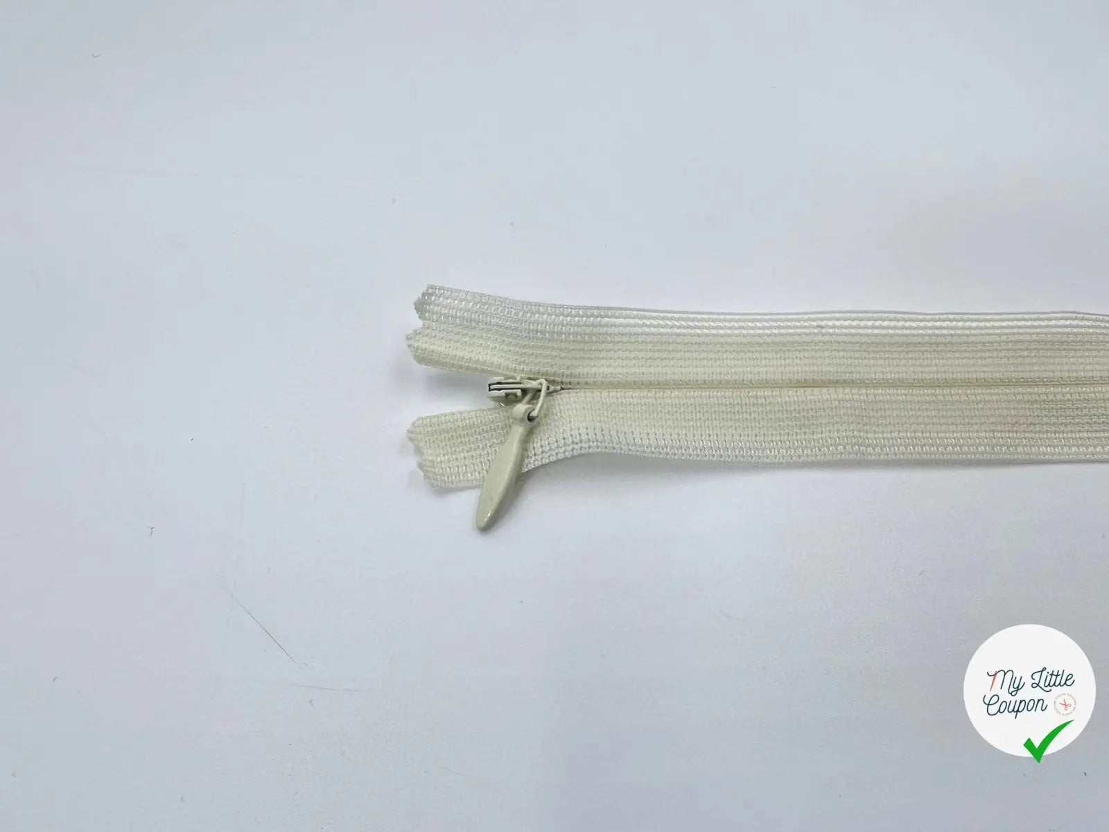 FERMETURE INVISIBLE COLORIS CREME 18CM - My Little Coupon - tissu - coudre