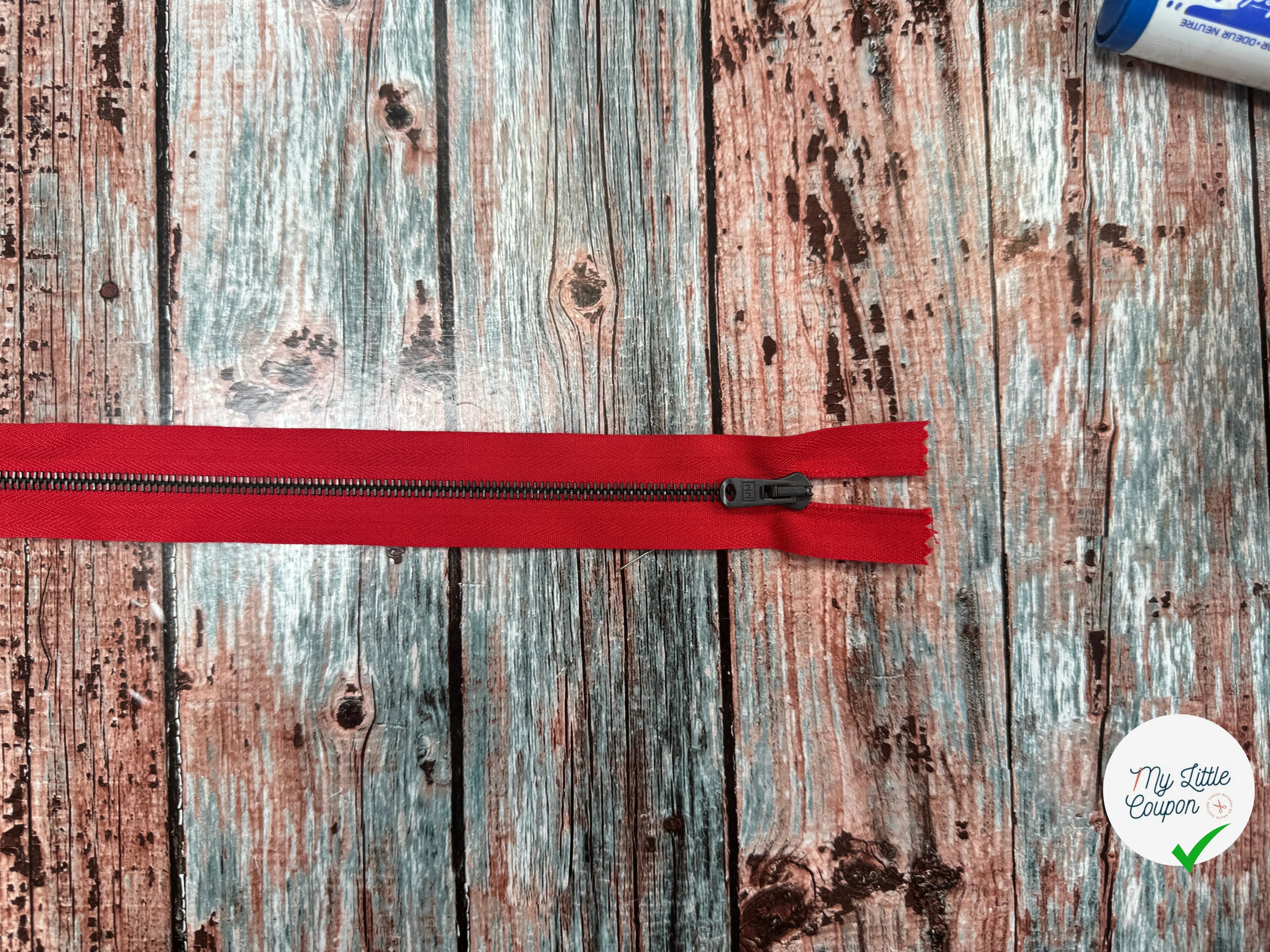 FERMETURE NON SÉPARABLE 50CM ROUGE - My Little Coupon