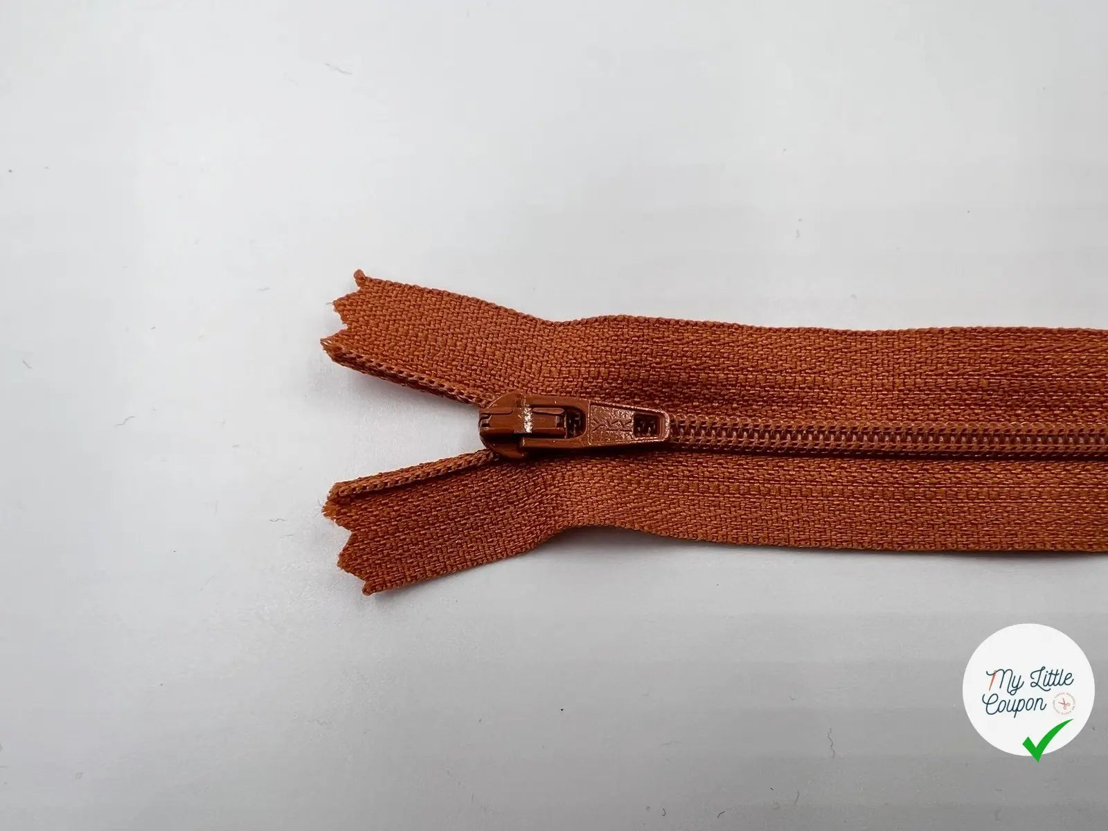 FERMETURE NON SÉPARABLE POLYESTER COLORIS OCRE 10CM - My Little Coupon - tissu - coudre
