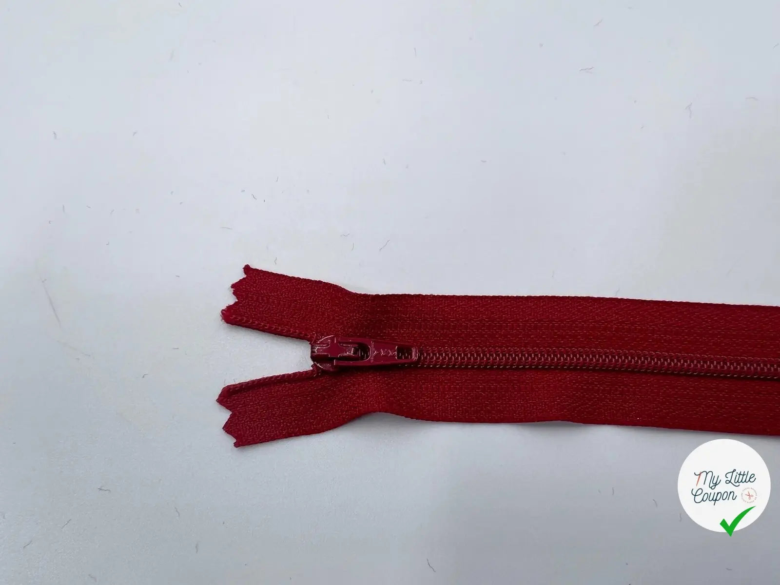 FERMETURE NON SÉPARABLE POLYESTER COLORIS ROUGE VIN 12CM - My Little Coupon - tissu - coudre
