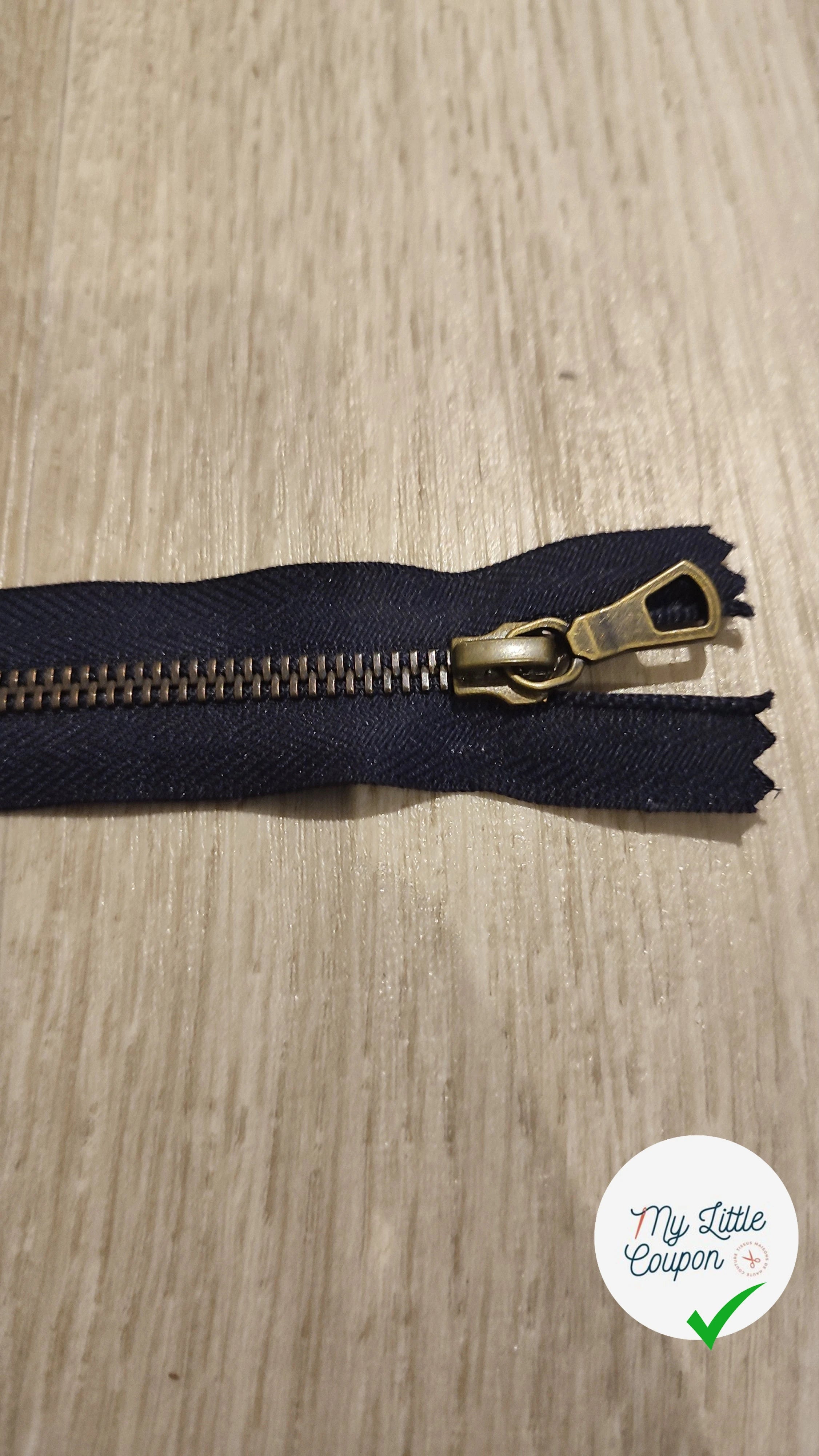 FERMETURE RIRI MÉTAL NON SÉPARABLE 13CM BLEU FONCÉ - My Little Coupon