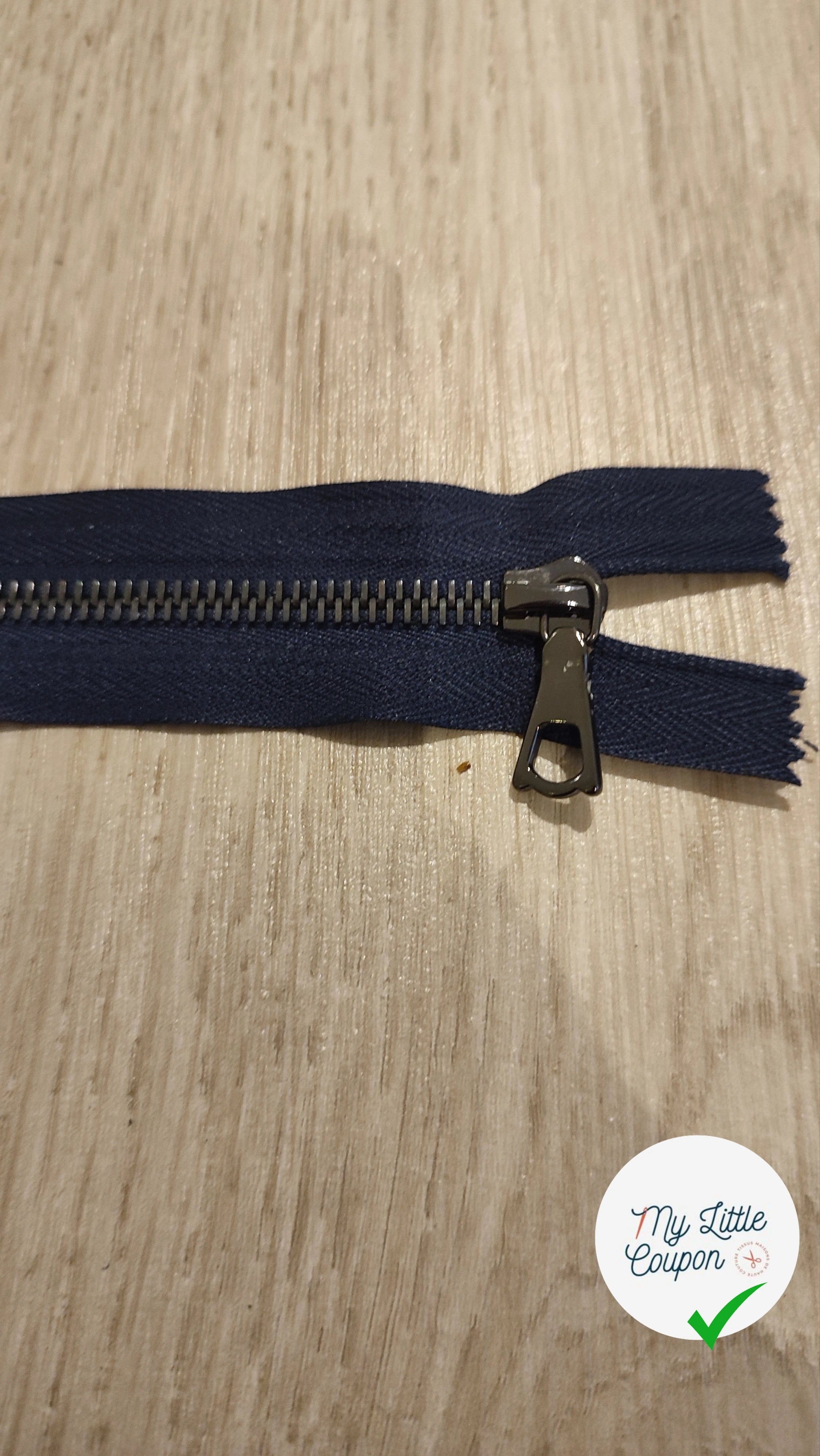 FERMETURE RIRI MÉTAL NON SÉPARABLE 15CM BLEU FONCÉ M6 - My Little Coupon