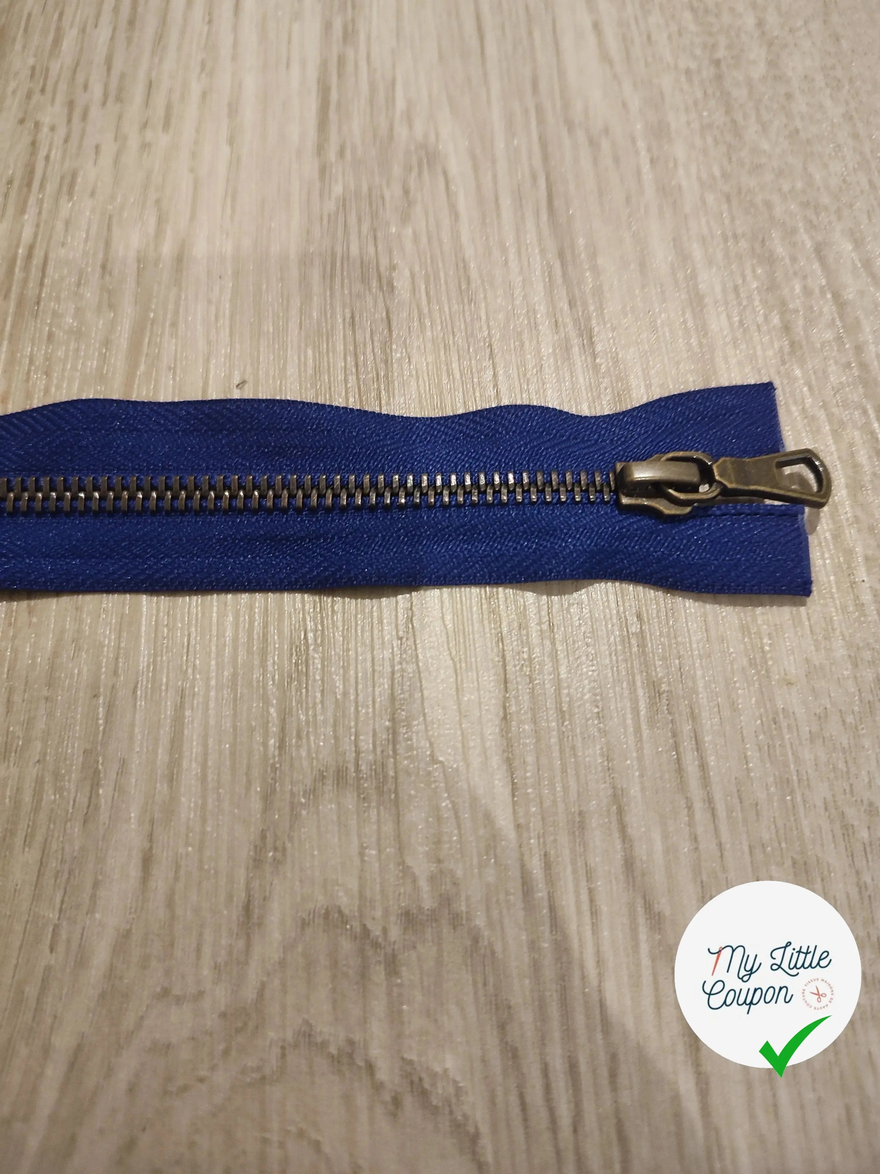 FERMETURE RIRI METAL SÉPARABLE 65CM BLEU FONCÉ - My Little Coupon