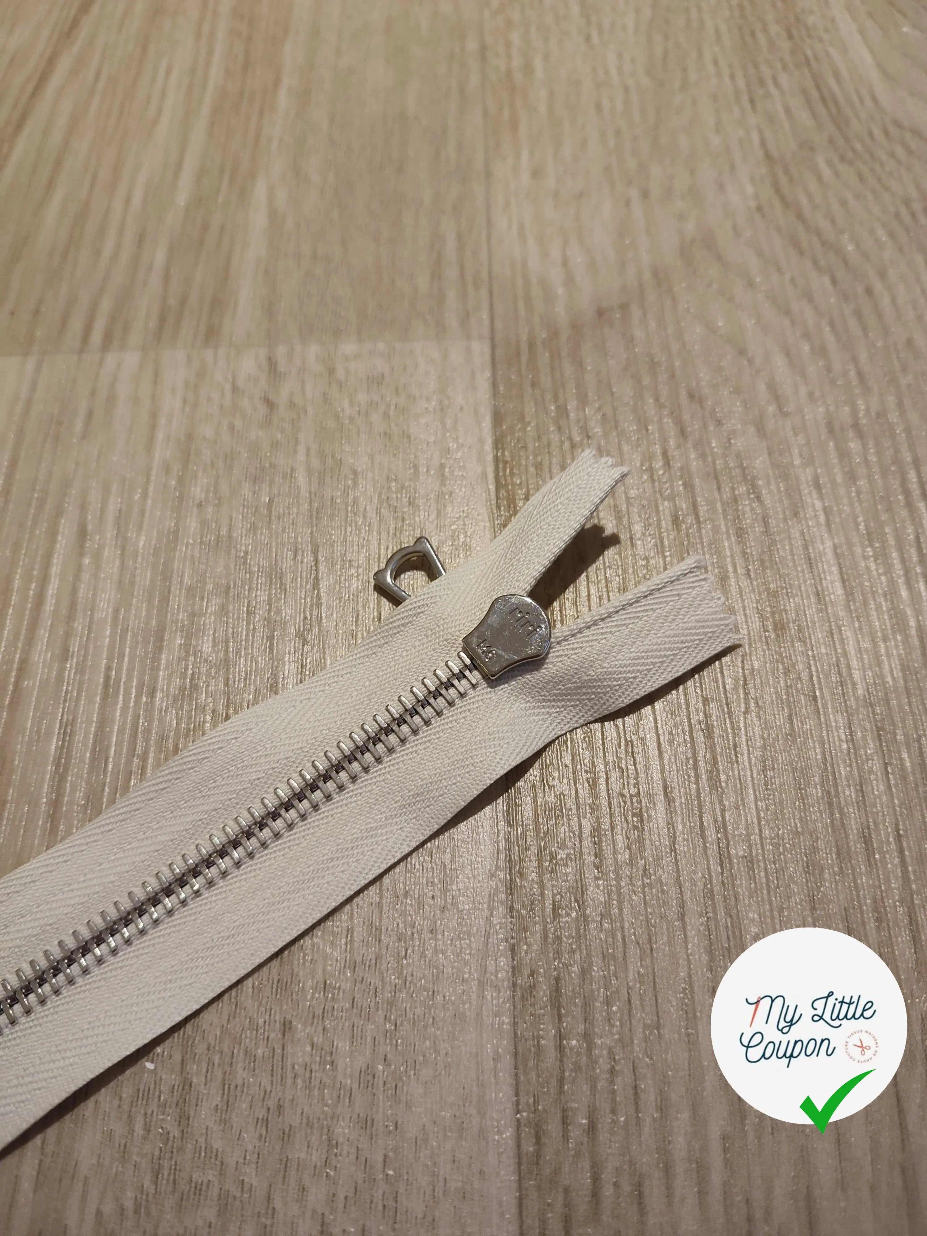 FERMETURE RIRI METAL NON SEPARABLE 18CM BLANC M6 - My Little Coupon