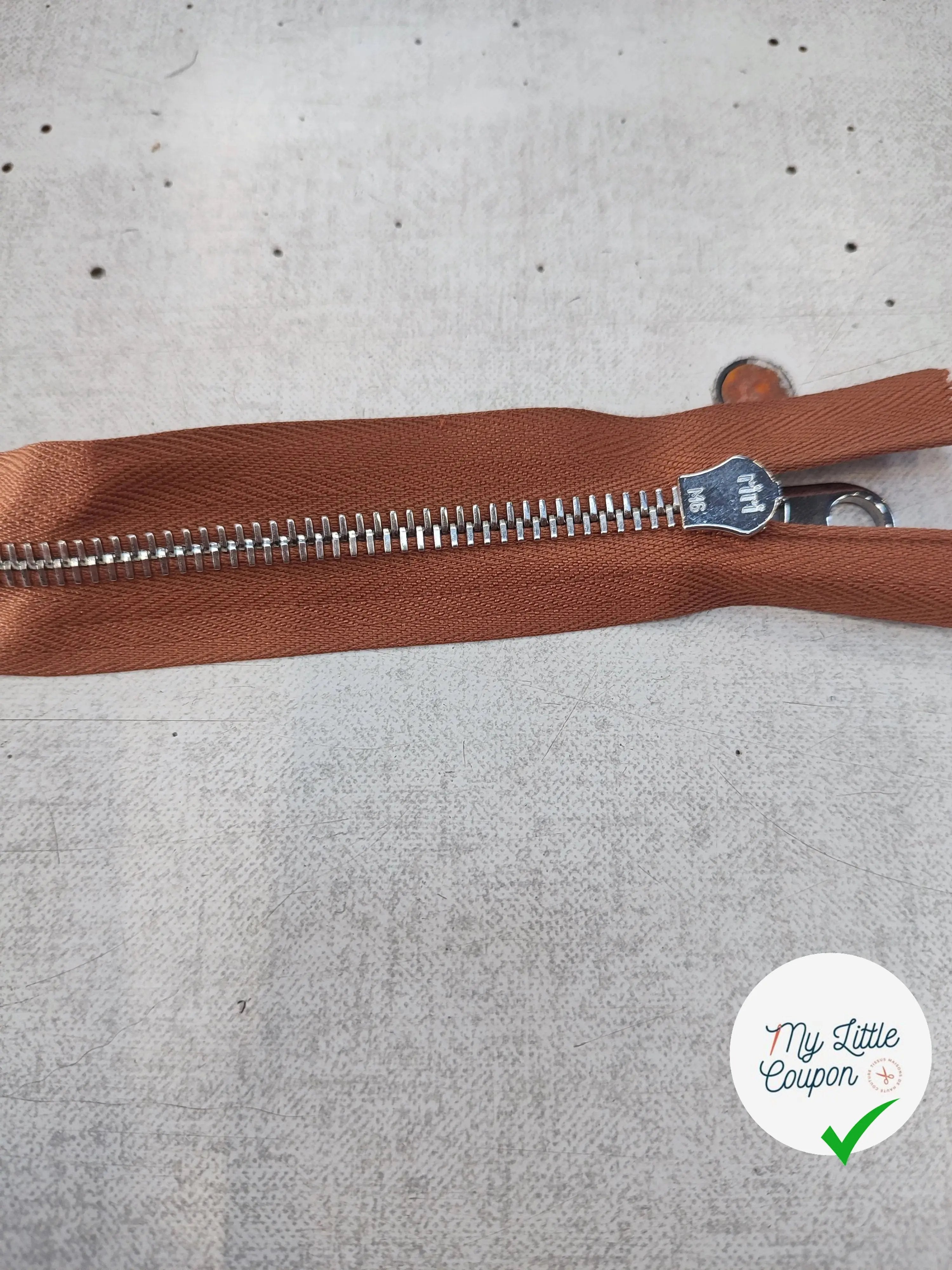 FERMETURE RIRI METAL SÉPARABLE 70CM MARRON CLAIR M6 - My Little Coupon