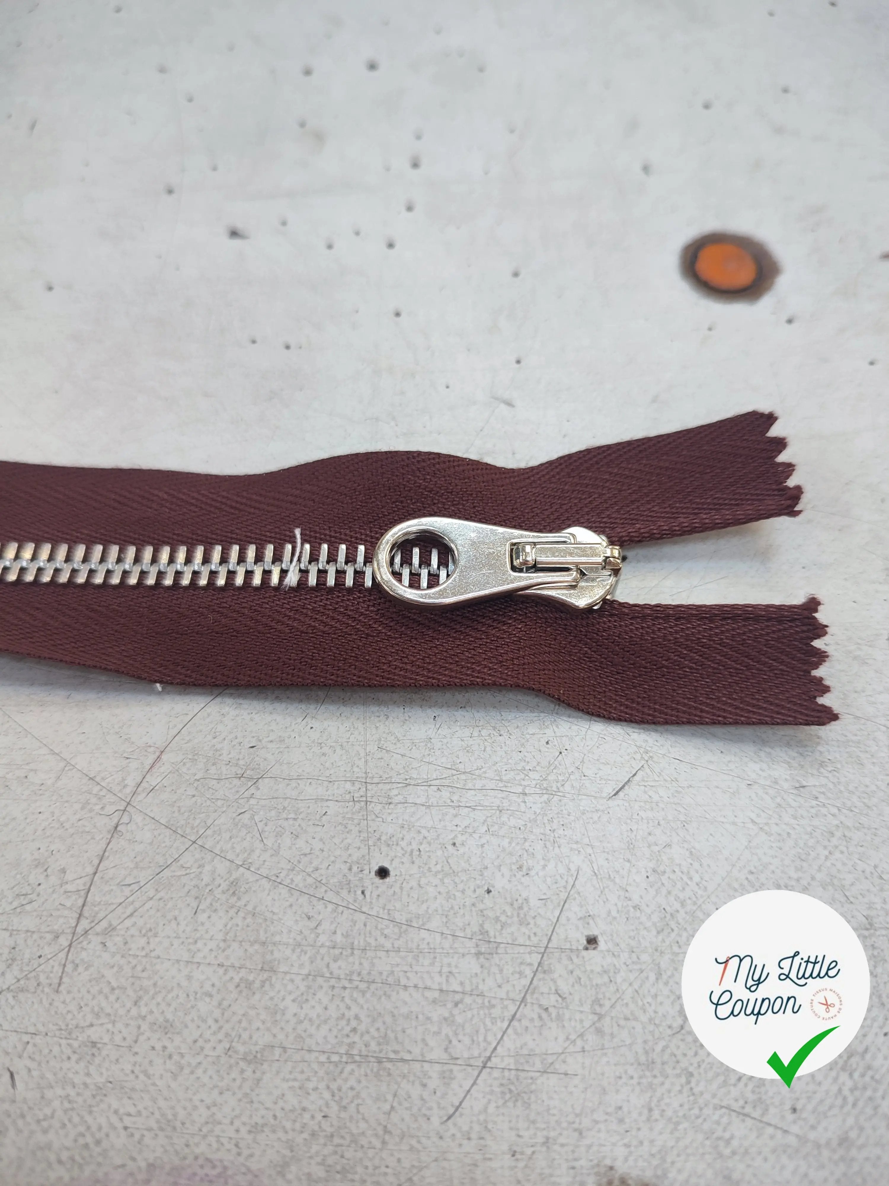 FERMETURE RIRI MÉTAL NON SÉPARABLE 18C MARRON BORDEAUX M6 - My Little Coupon