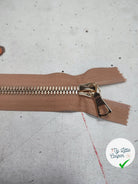 FERMETURE RIRI METAL NON SÉPARABLE 20CM MARRON CAFÉ CLAIR - My Little Coupon