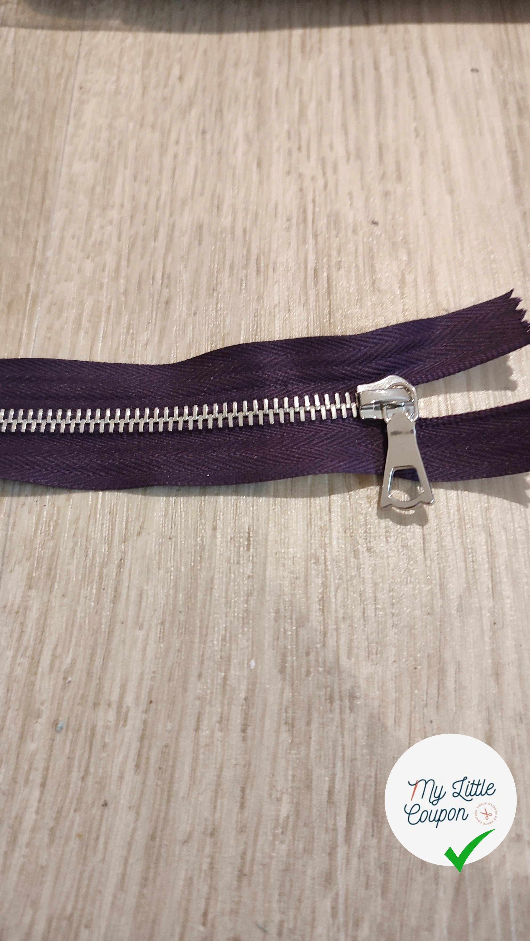 FERMETURE RIRI MÉTAL NON SÉPARABLE 20CM VIOLET FONCÉ M6 - My Little Coupon