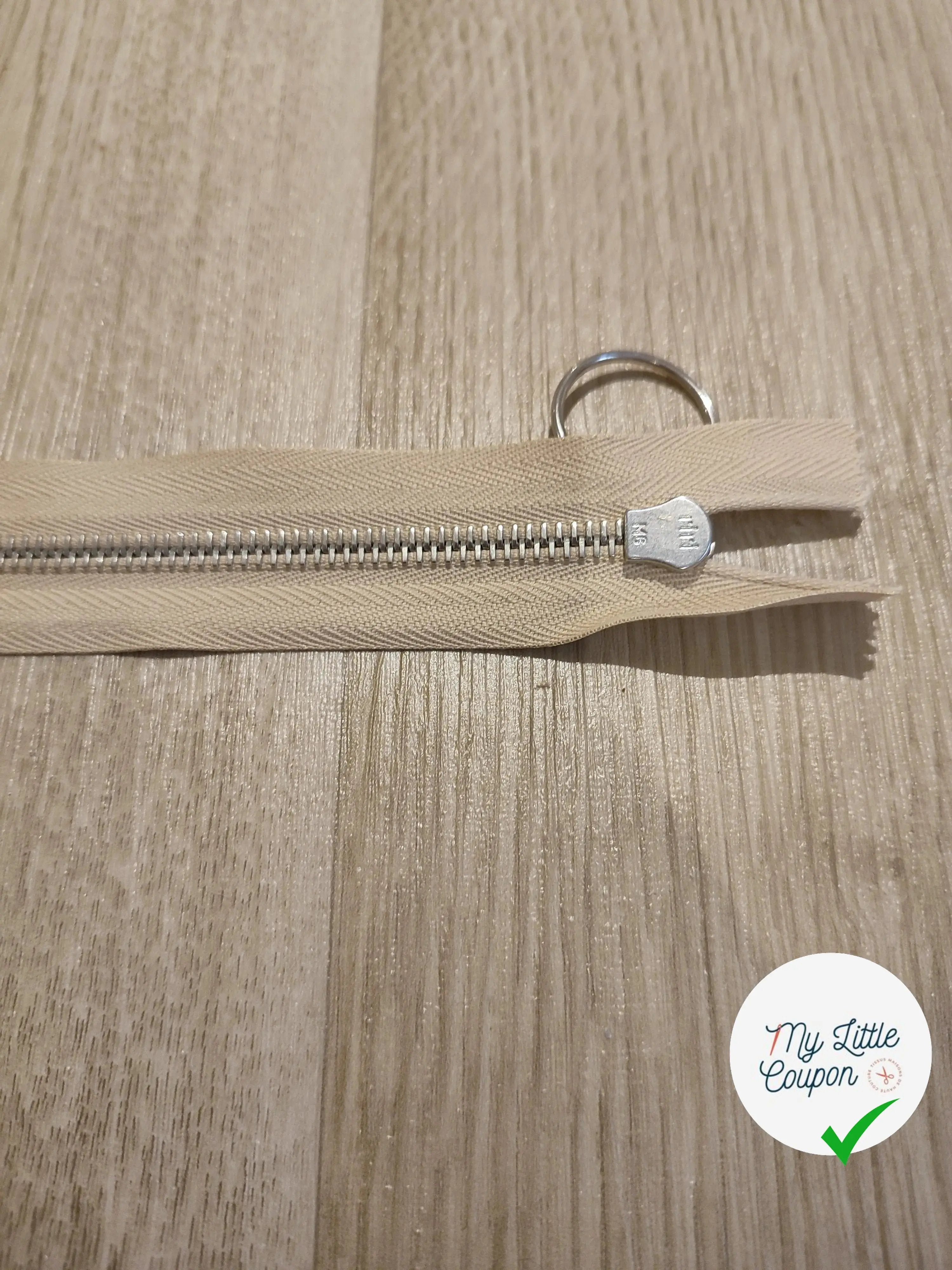 FERMETURE RIRI METAL NON SÉPARABLE 30CM BLEU CLAIR M6 - My Little Coupon