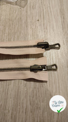 FERMETURE RIRI METAL NON SÉPARABLE DOUBLE CHEMIN RÉVERSIBLE 70CM ROSE POUDRÉ - My Little Coupon