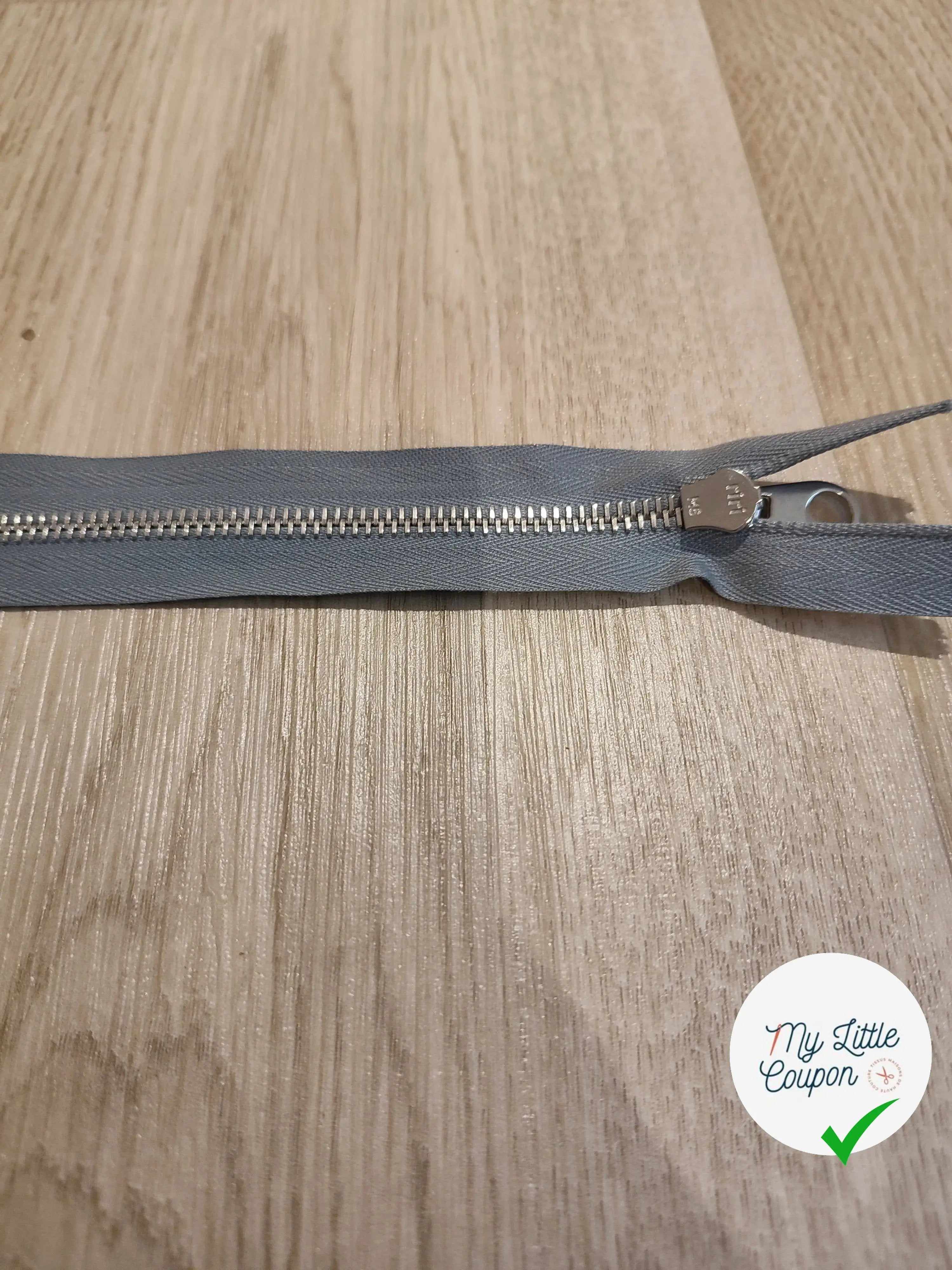 FERMETURE RIRI METAL SÉPARABLE 80CM GRIS M6 - My Little Coupon