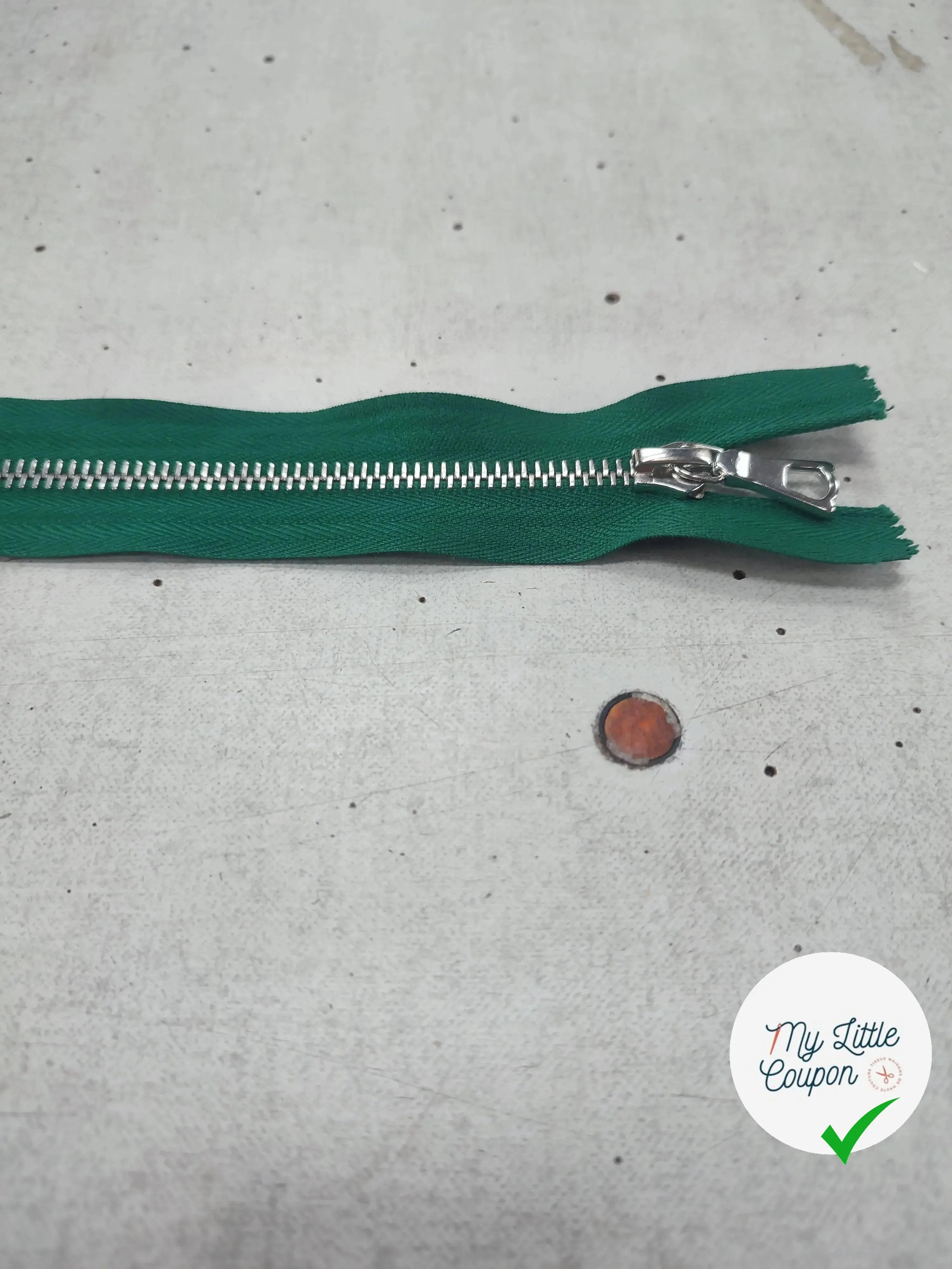 FERMETURE RIRI METAL SÉPARABLE 50CM VERT SAPINM6 - My Little Coupon