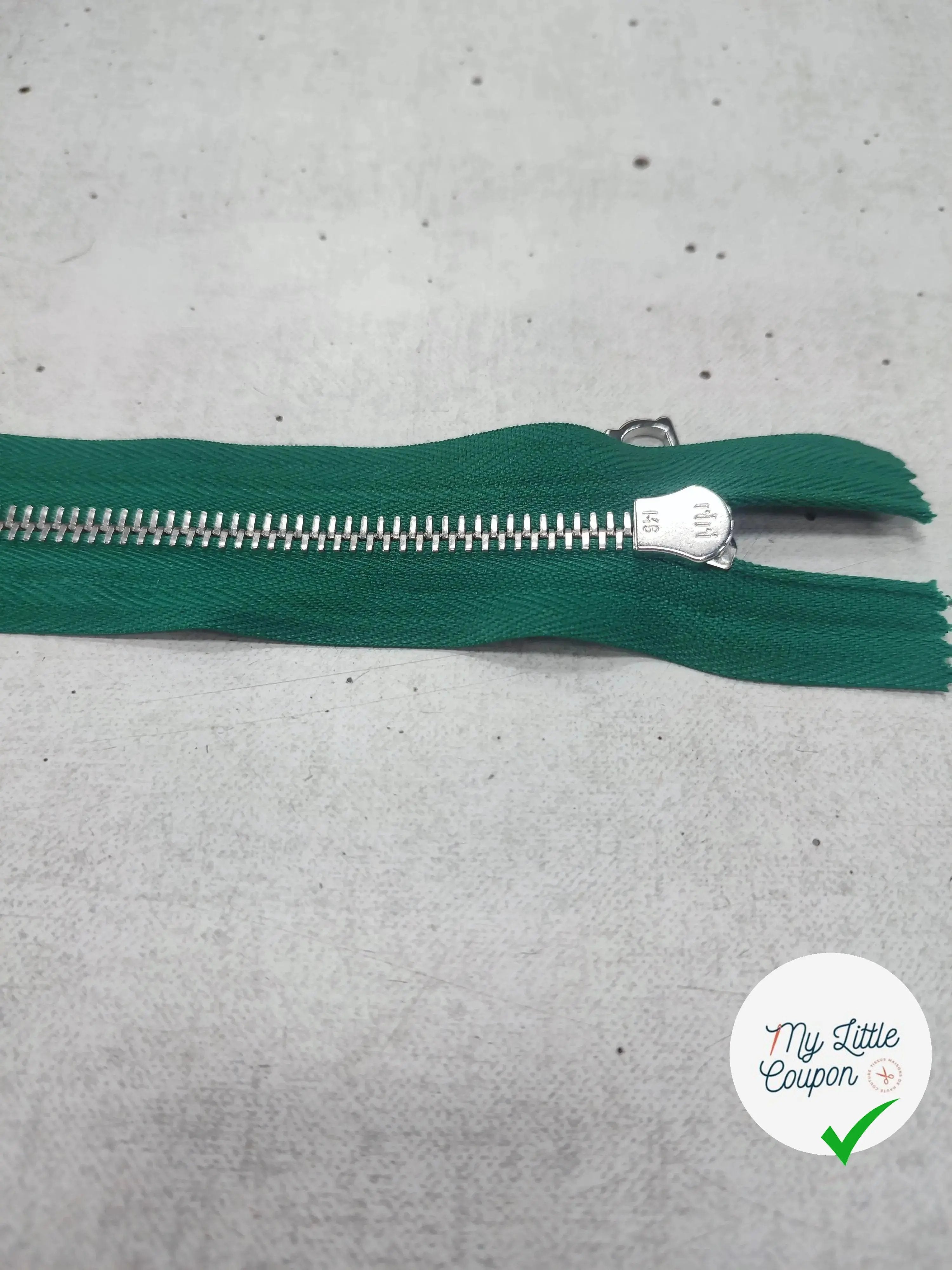 FERMETURE RIRI METAL SÉPARABLE 50CM VERT SAPINM6 - My Little Coupon