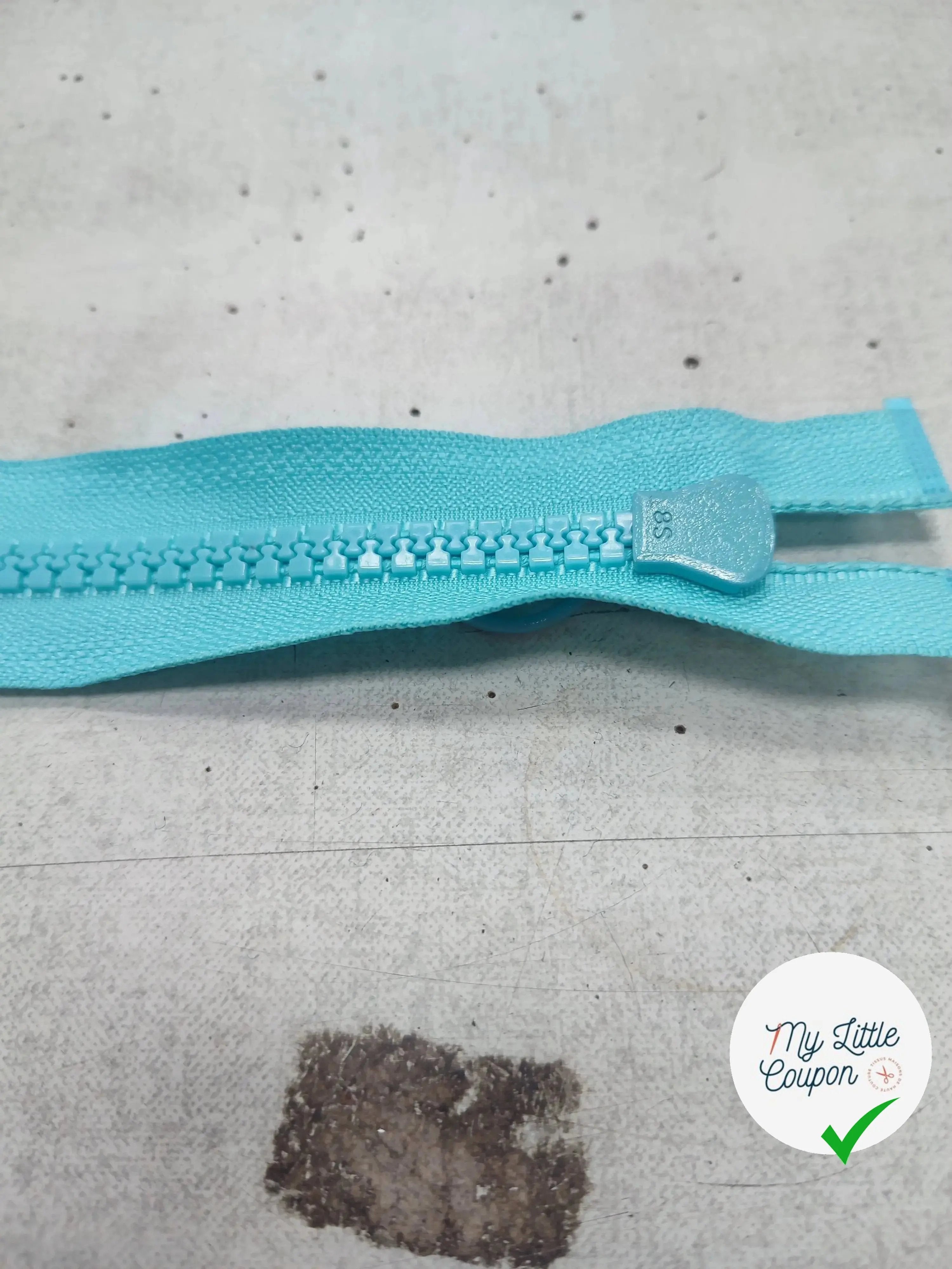 FERMETURE RIRI METAL SÉPARABLE 70CM BLEU CIEL M6 - My Little Coupon