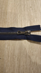 FERMETURE RIRI METAL SÉPARABLE 45CM BLEU NUIT M8 - My Little Coupon