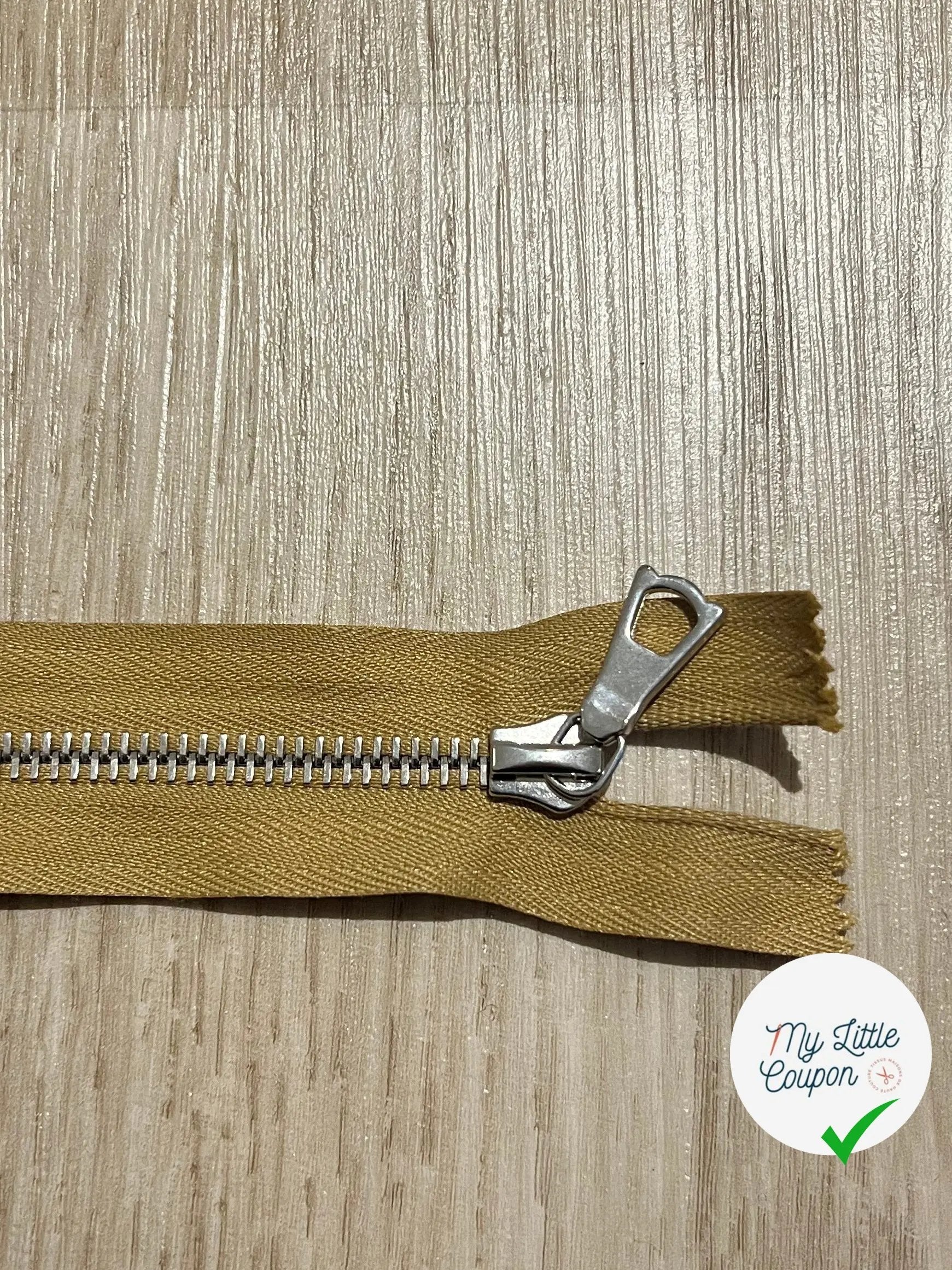 FERMETURE RIRI METAL SEPARABLE 60CM BEIGE CAFÉ M6 - My Little Coupon