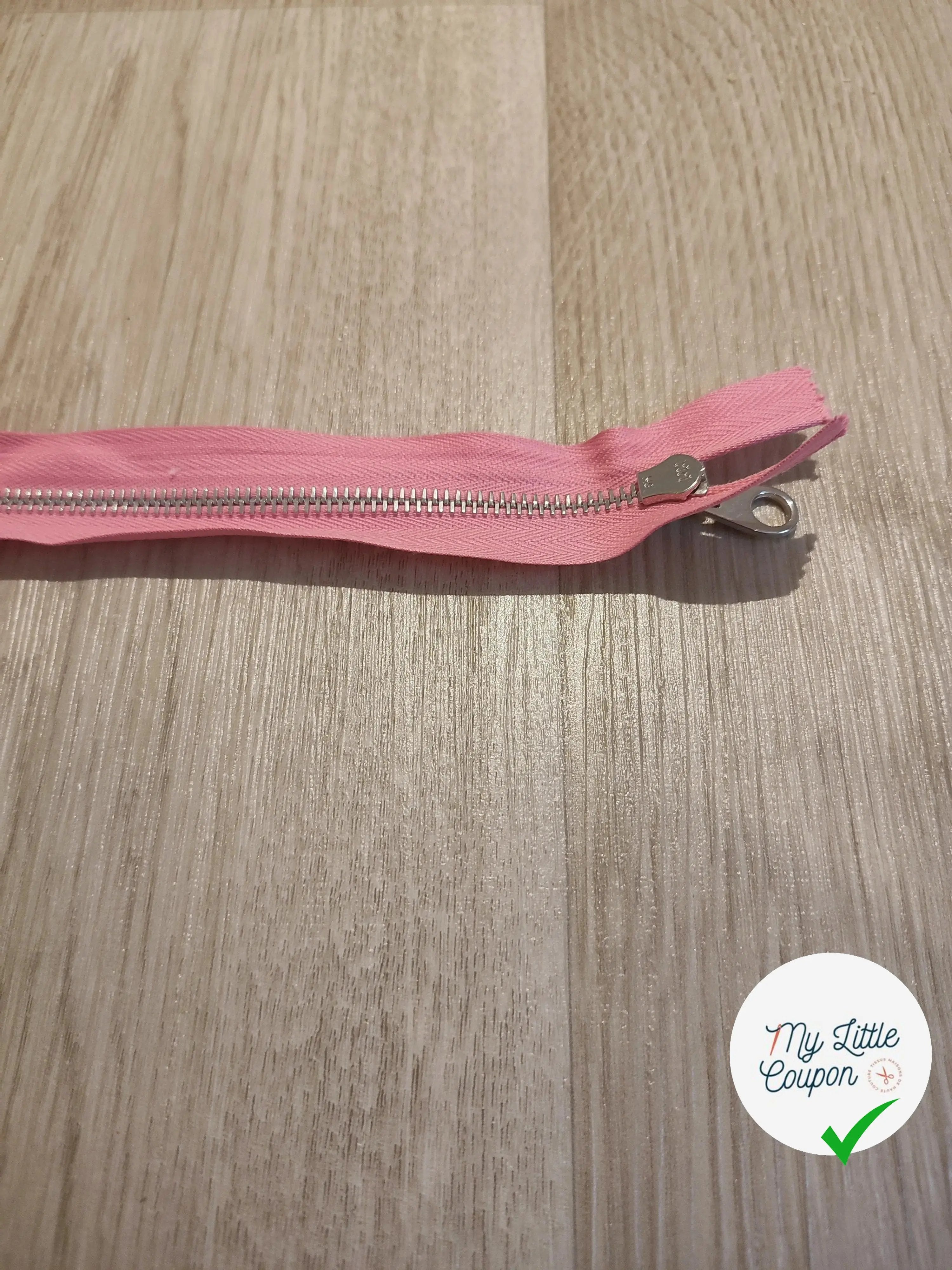 FERMETURE RIRI METAL SÉPARABLE 50CM ROSE M6 - My Little Coupon