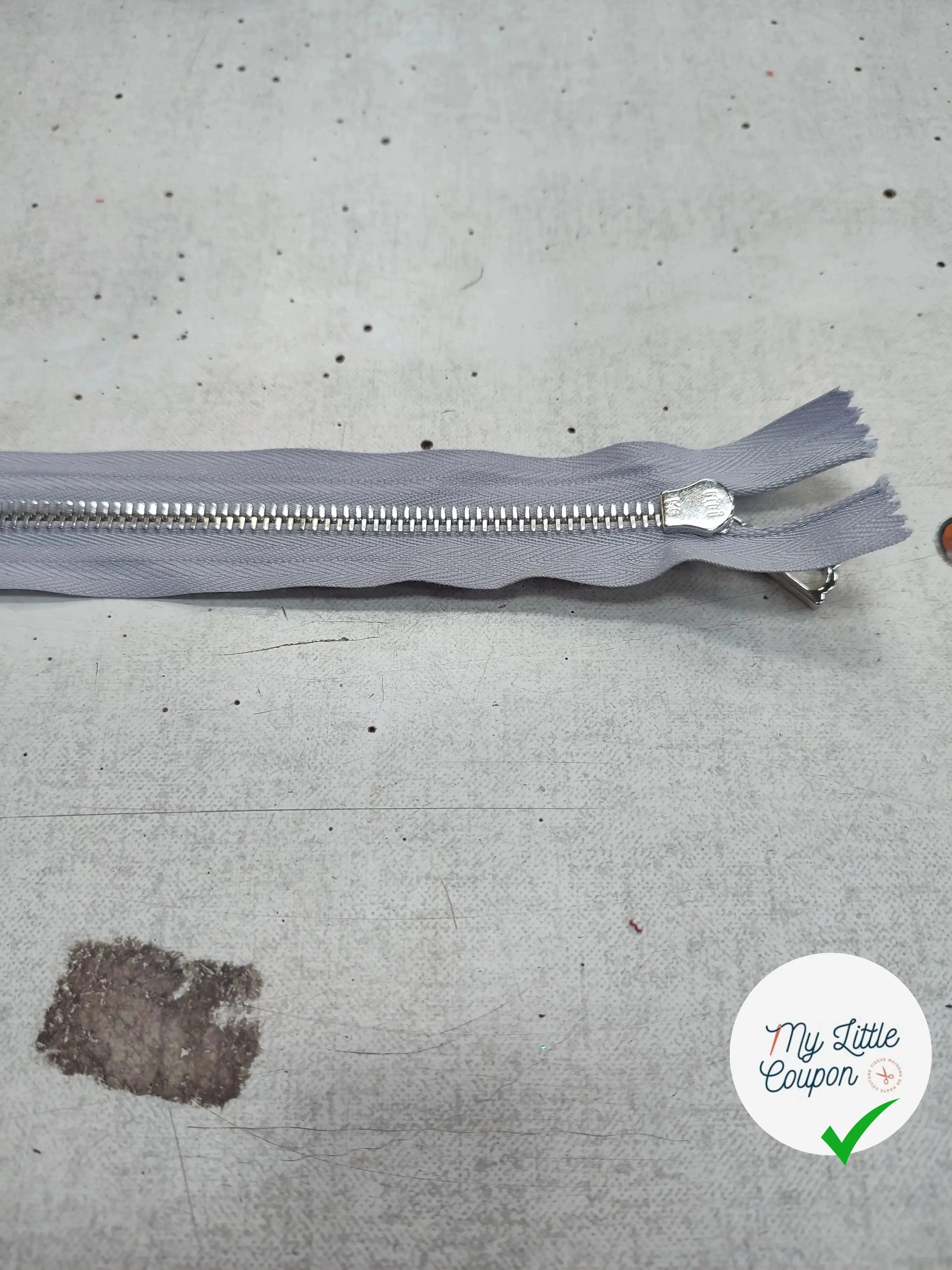 FERMETURE RIRI METAL SÉPARABLE 70CM GRIS LAVANDE M6 - My Little Coupon