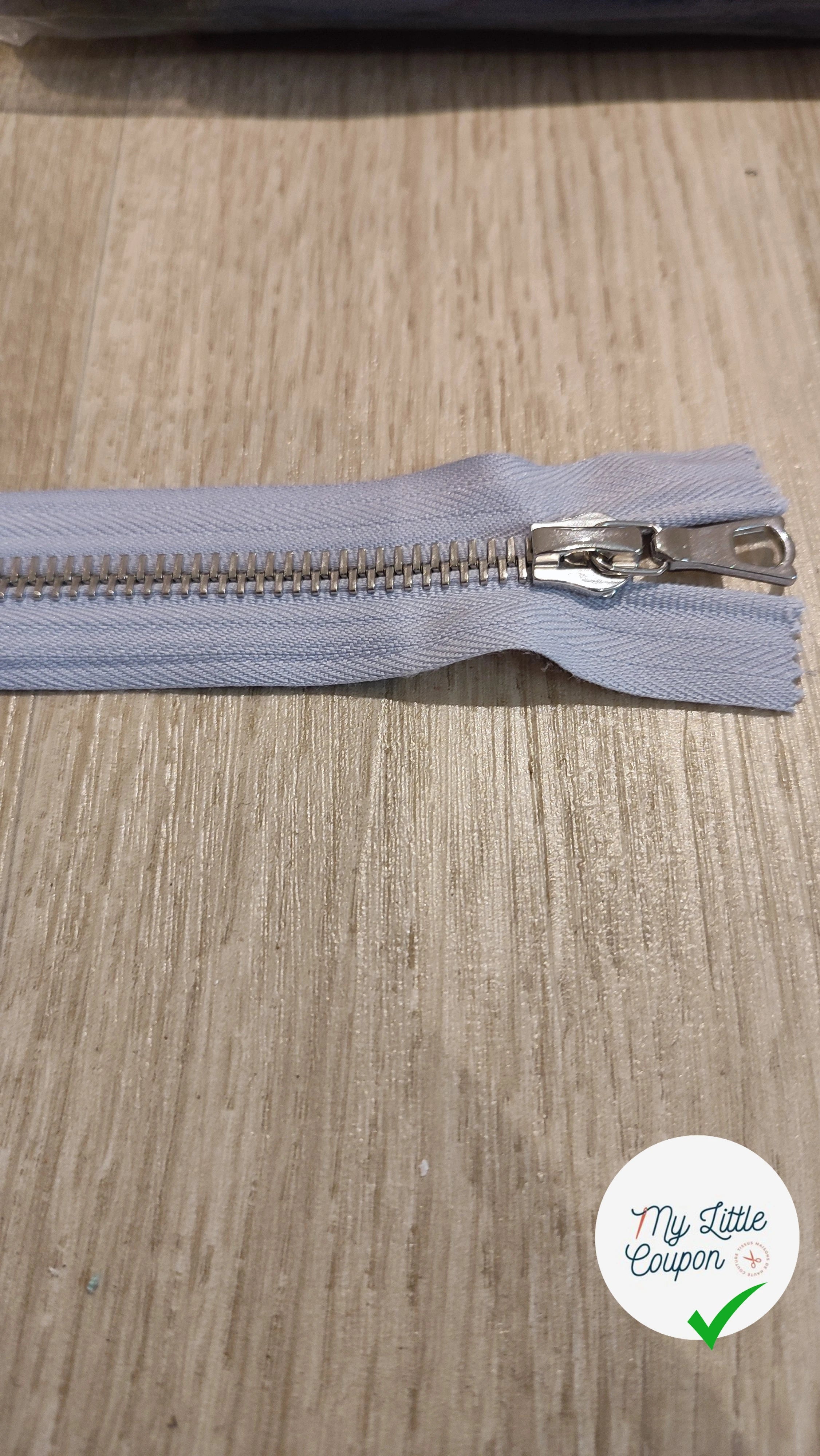 FERMETURE RIRI MÉTAL SÉPARABLE 70CM MAUVE CLAIR M8 - My Little Coupon