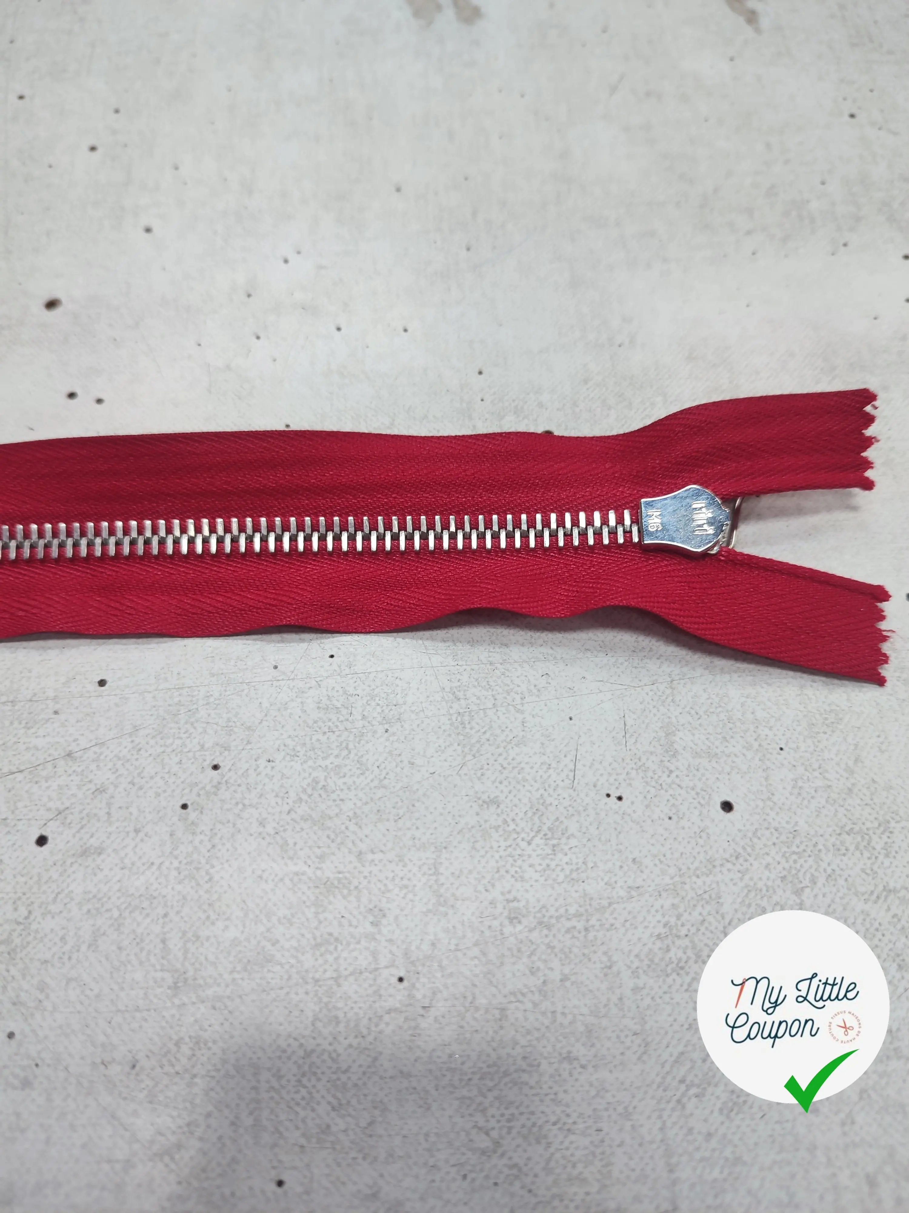 FERMETURE RIRI METAL SÉPARABLE 70CM ROUGE CERISE M6 - My Little Coupon