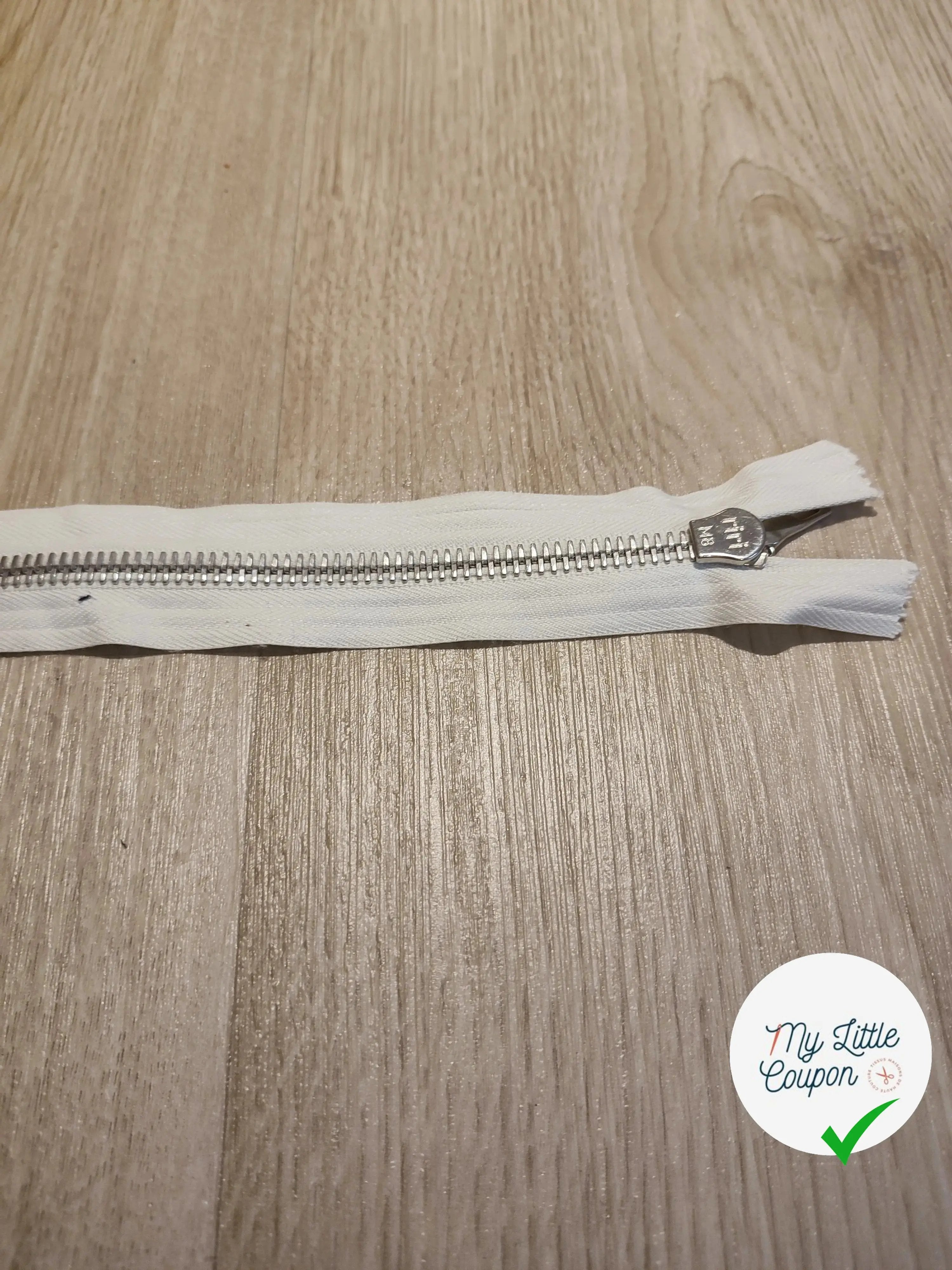 FERMETURE RIRI METAL SEPARABLE 70CM BLANC CASSÉ M8 - My Little Coupon