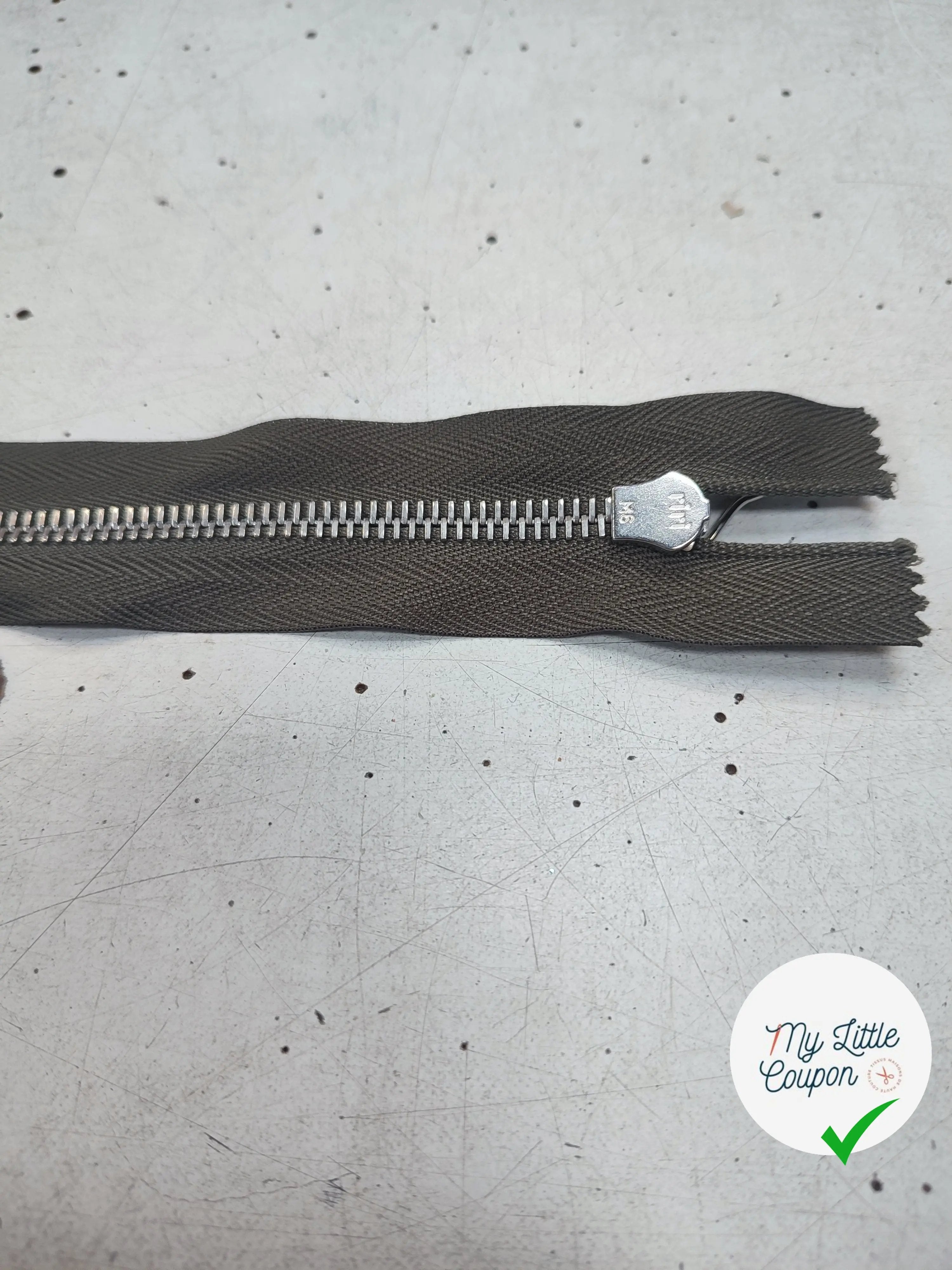 FERMETURE RIRI METAL SÉPARABLE 80CM VERT KAKI M6 - My Little Coupon