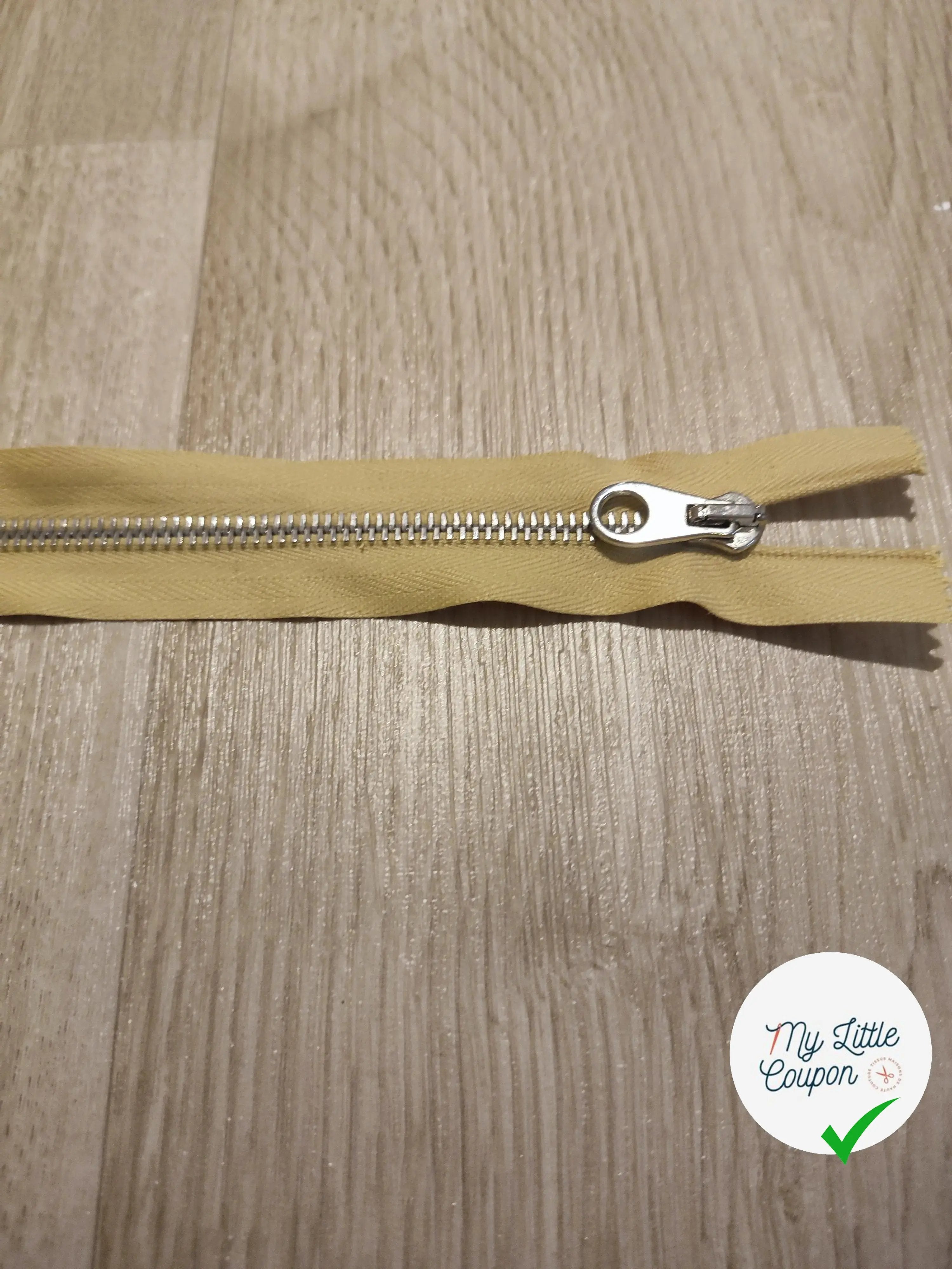 FERMETURE RIRI METAL SÉPARABLE 80CM JAUNE CLAIR - My Little Coupon