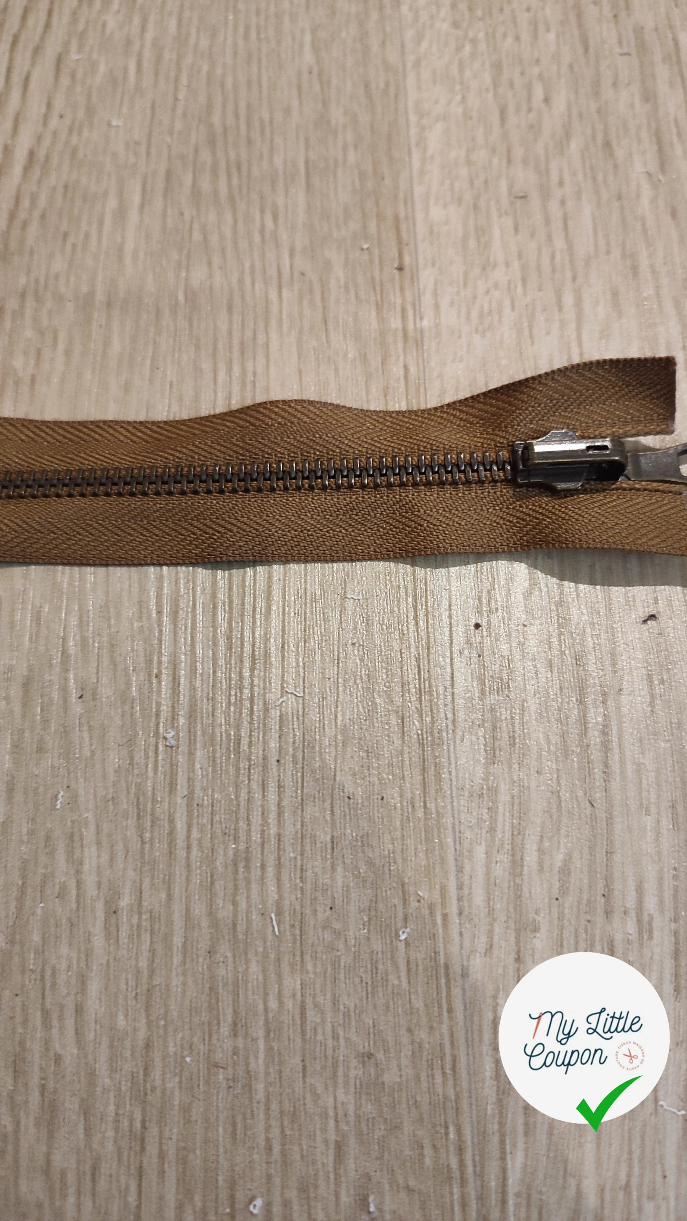 FERMETURE RIRI METAL SÉPARABLE RÉVERSIBLE 60CM MARRON - My Little Coupon