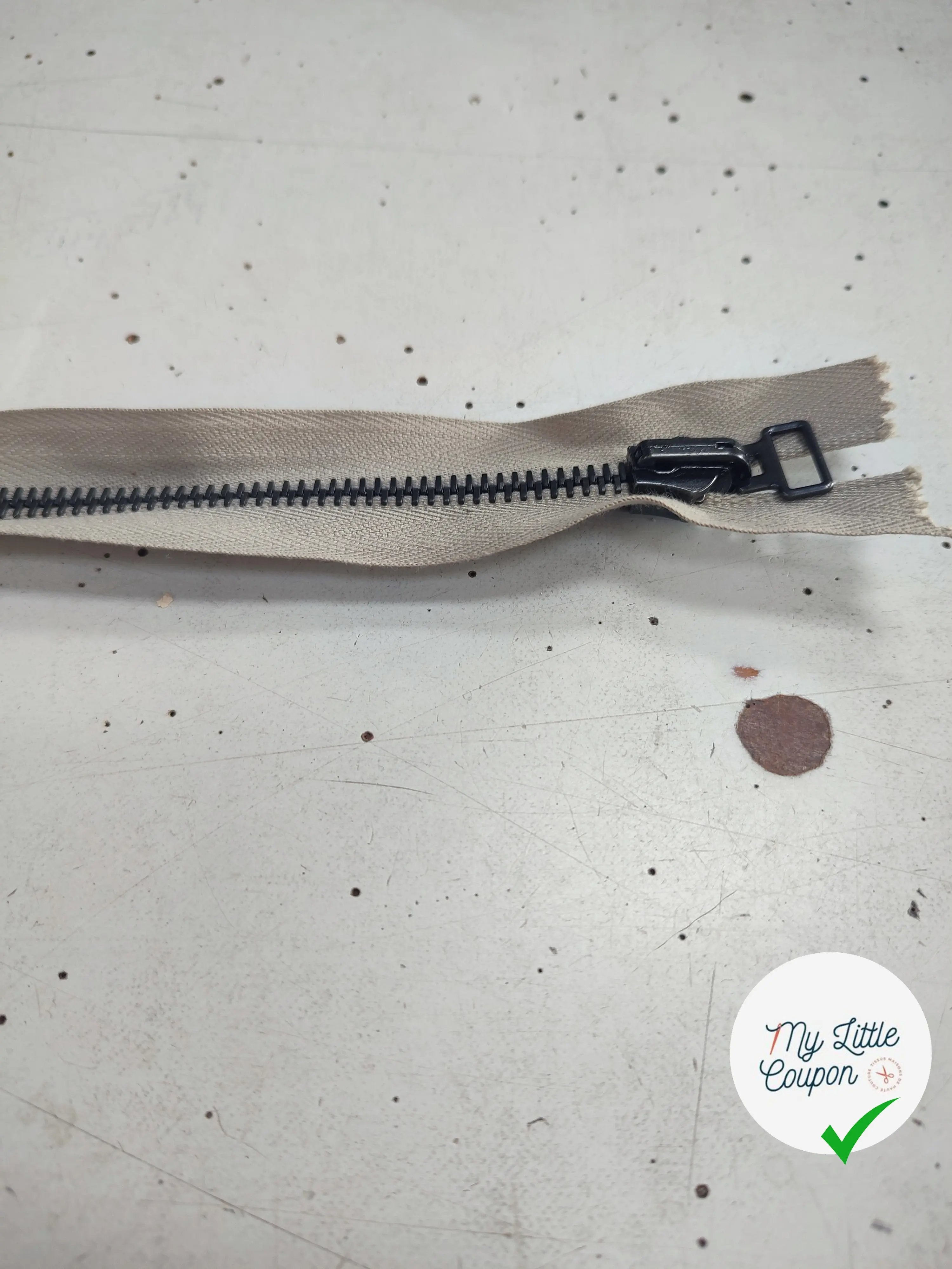 FERMETURE RIRI METAL SÉPARABLE RÉVERSIBLE 62 CM BEIGE GRIS - My Little Coupon