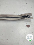 FERMETURE RIRI METAL SÉPARABLE RÉVERSIBLE 62 CM BEIGE GRIS - My Little Coupon