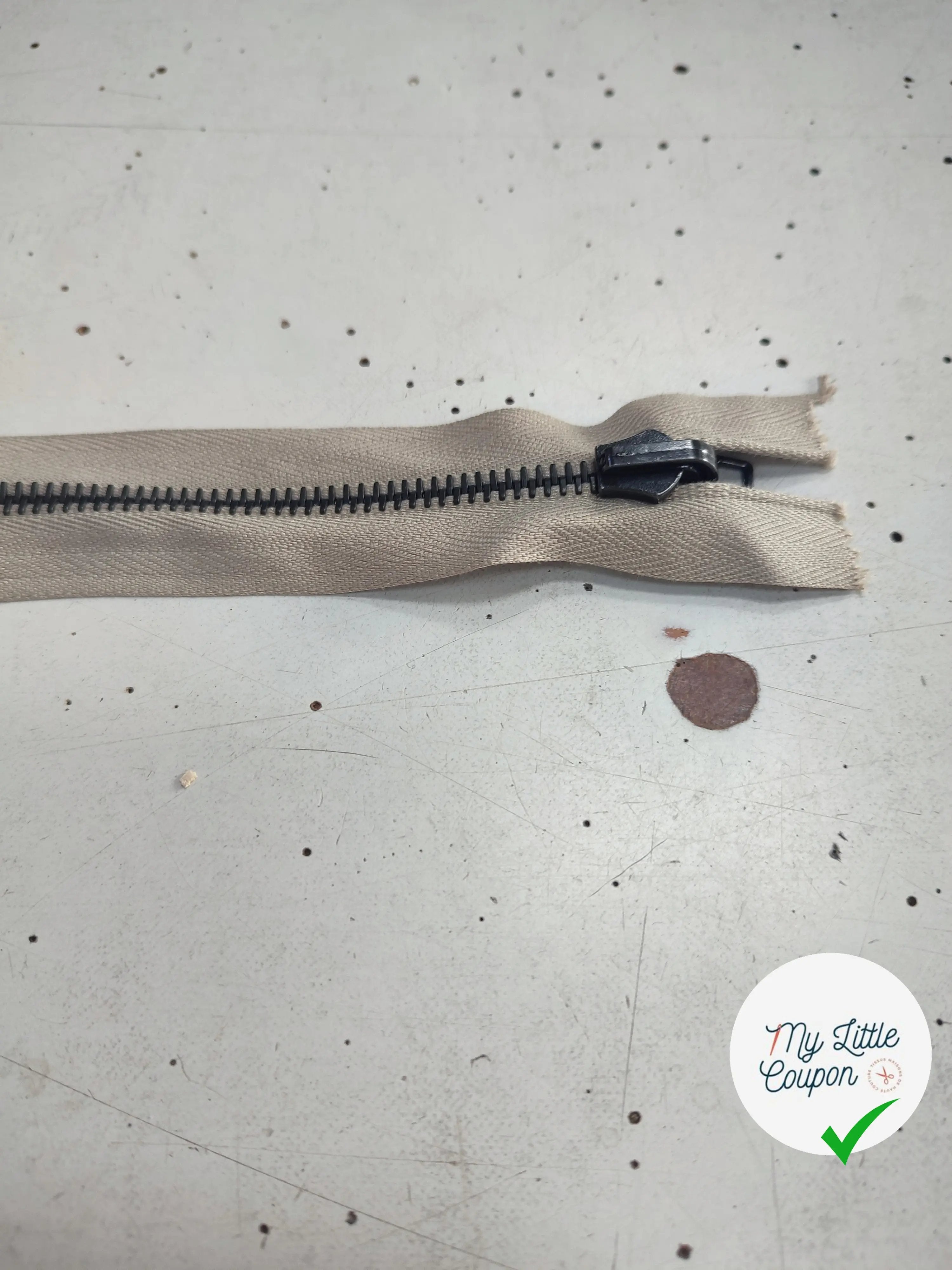 FERMETURE RIRI METAL SÉPARABLE RÉVERSIBLE 62 CM BEIGE GRIS - My Little Coupon