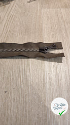 FERMETURE RIRI METAL SÉPARABLE RÉVERSIBLE 70CM VERT KAKI FONCÉ - My Little Coupon