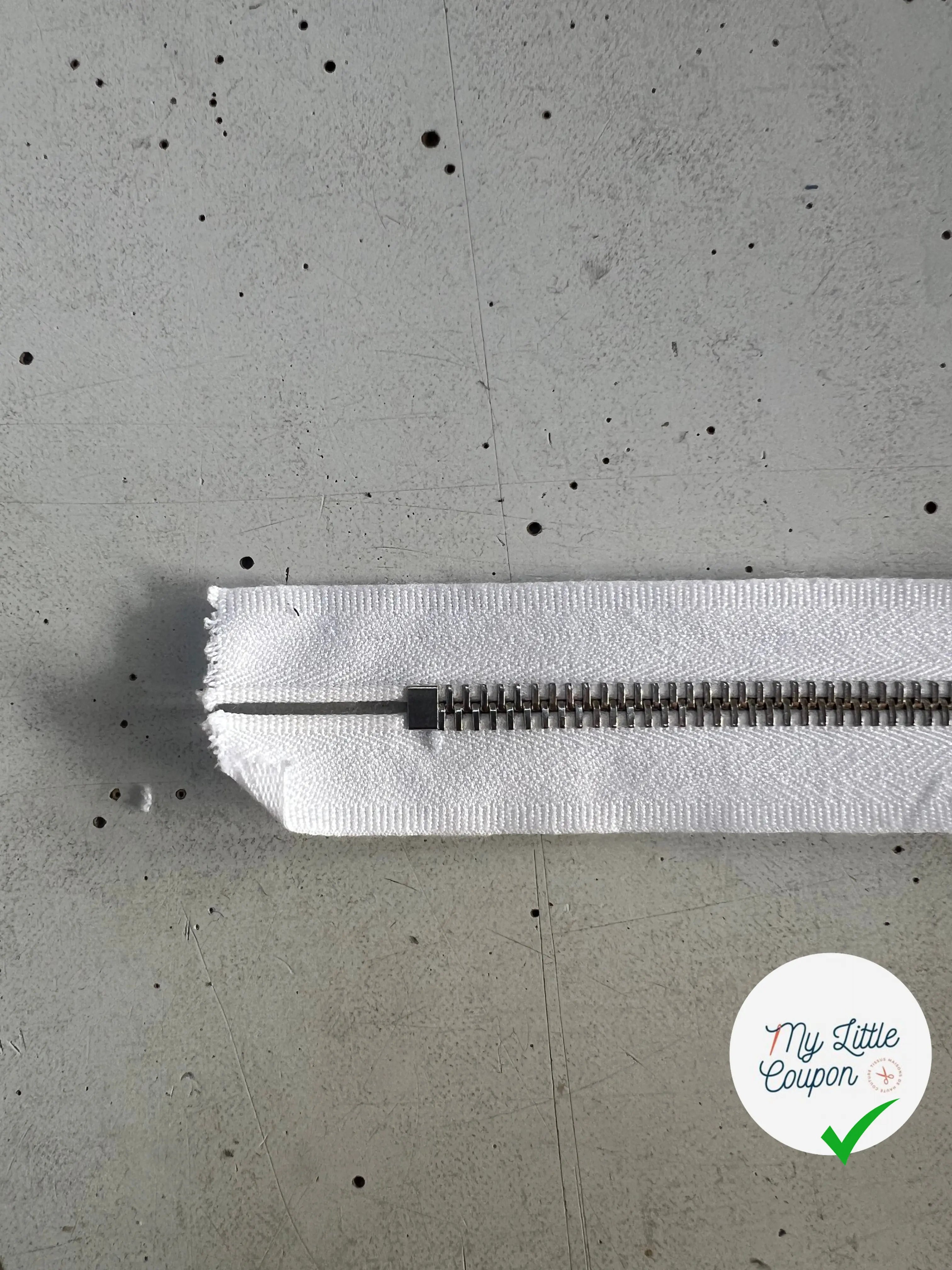 FERMETURE RIRI NON SÉPARABLE BLANCHE MÉTAL 14CM - My Little Coupon