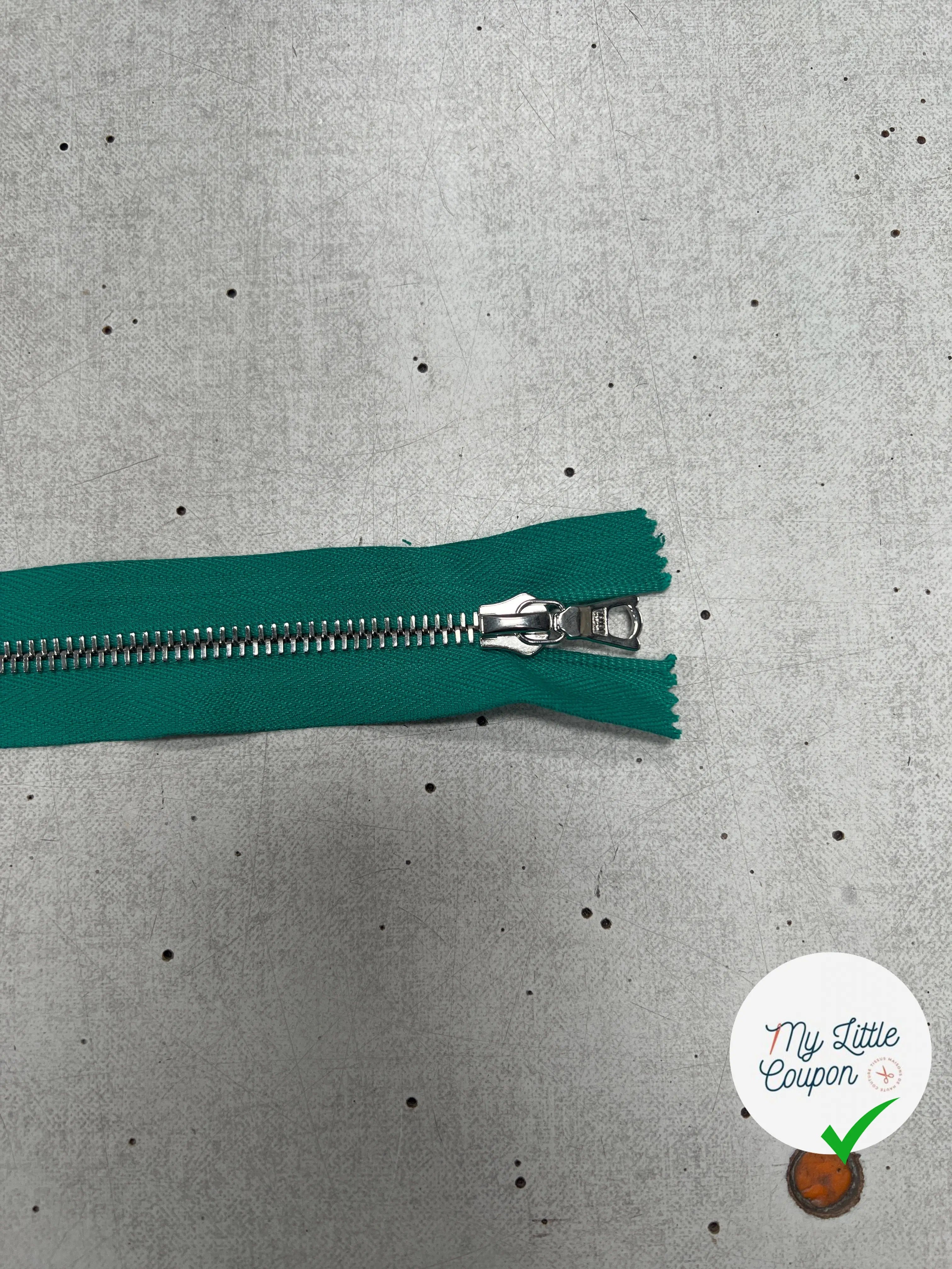 FERMETURE RIRI NON SÉPARABLE VERTE MÉTAL 15 CM - My Little Coupon