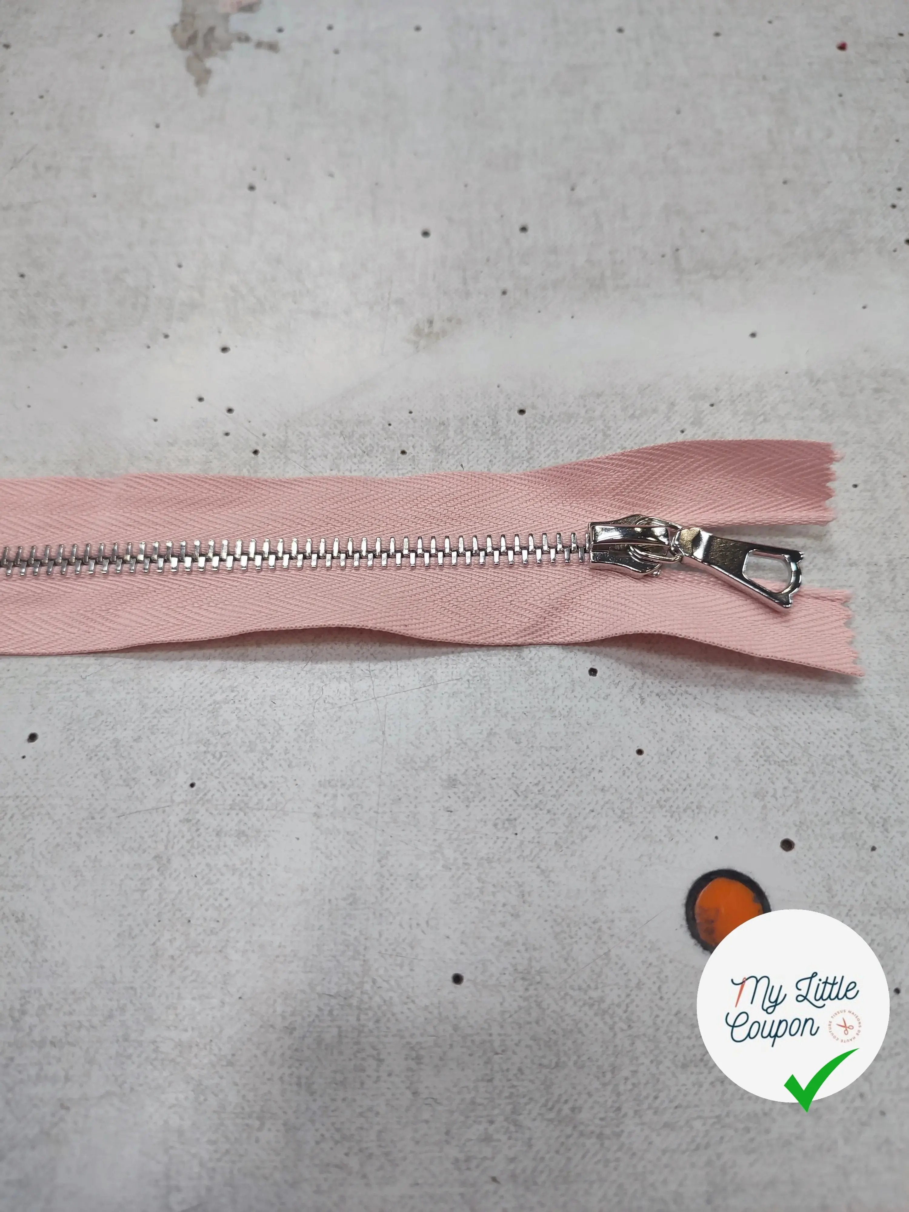 FERMETURE RIRI PLASTIQUE SÉPARABLE 9CM BLANC M6 - My Little Coupon