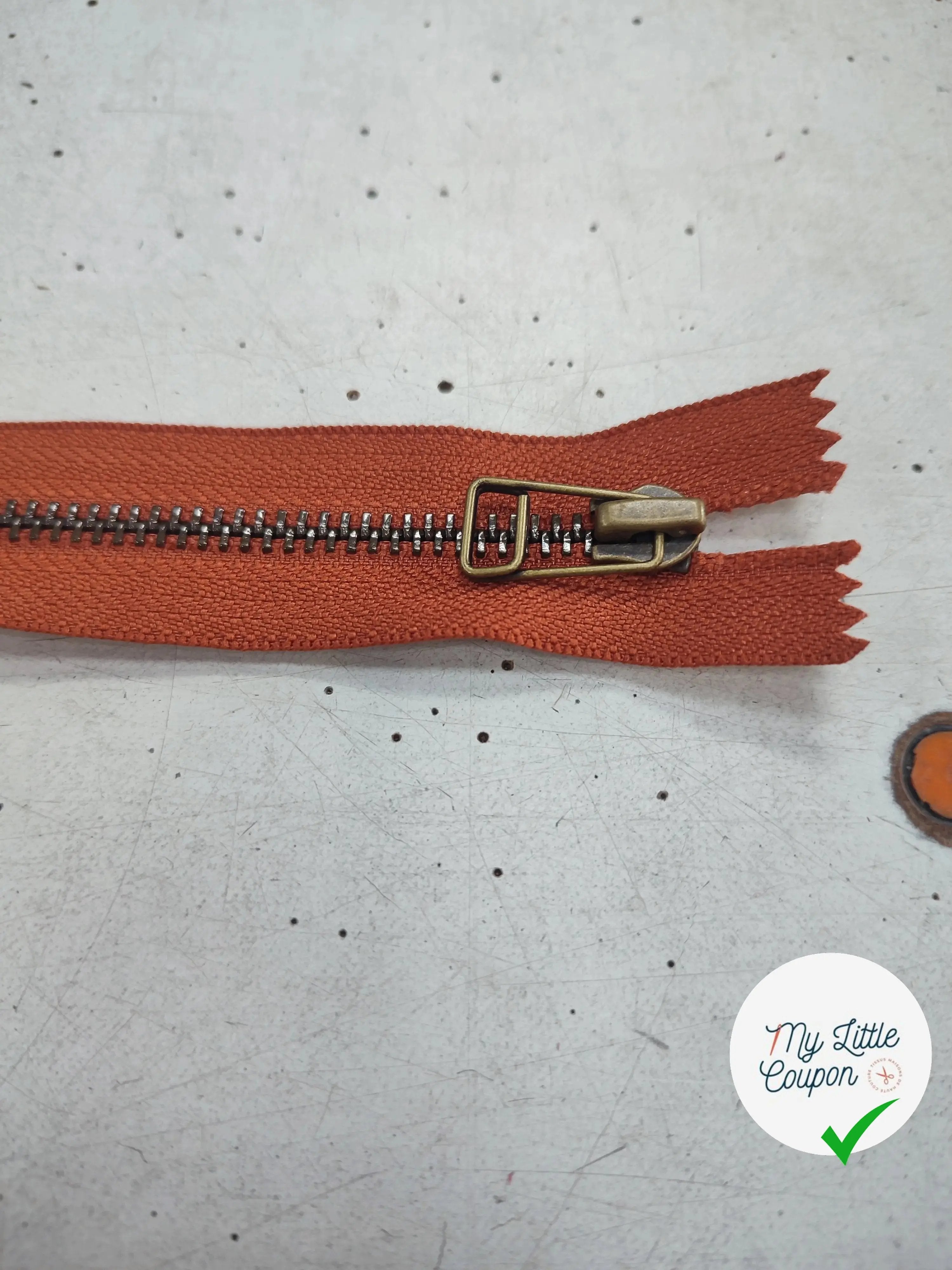 FERMETURE RIRI METAL NON SÉPARABLE 25CM MARRON CITROUILLE - My Little Coupon