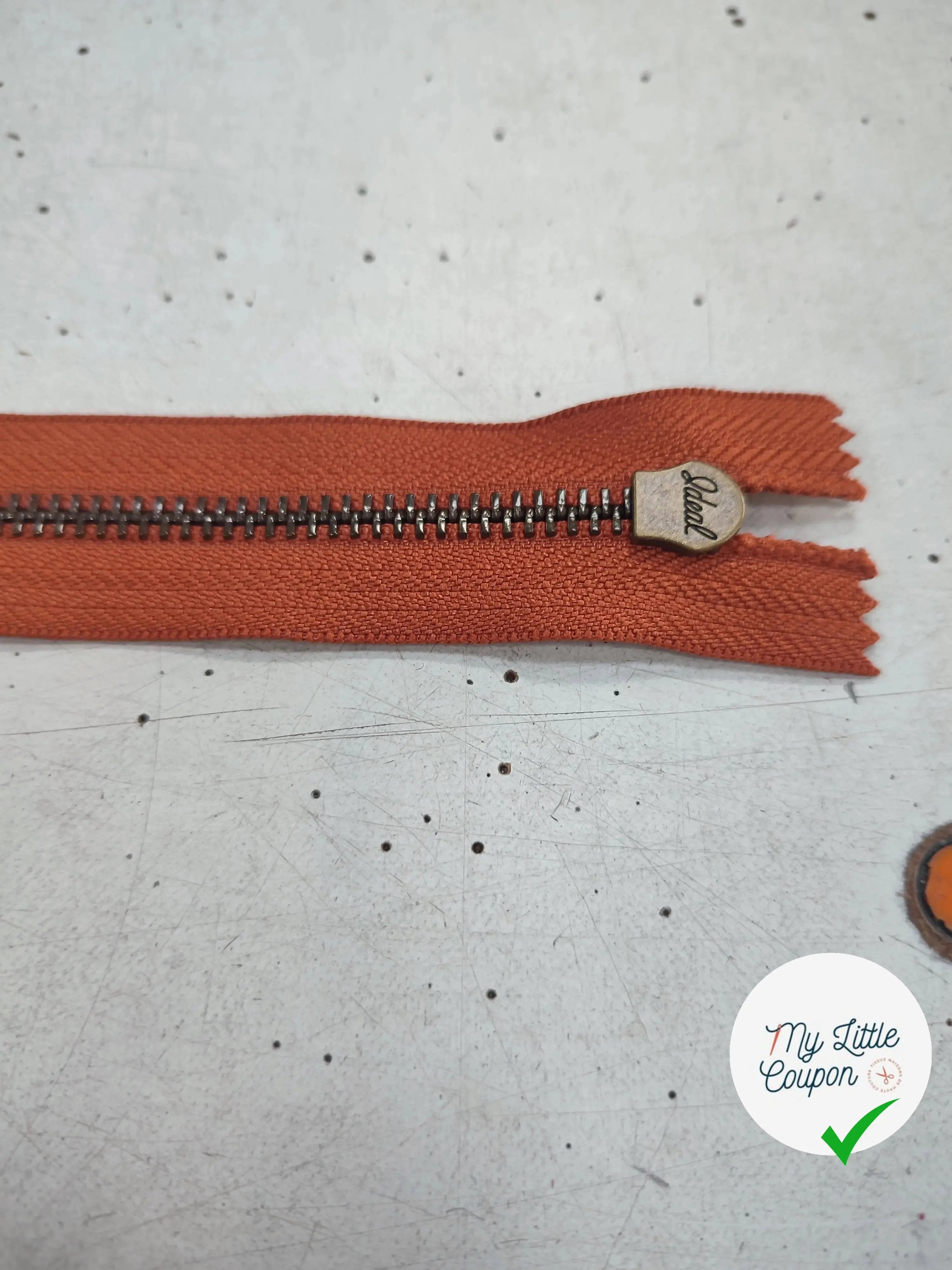 FERMETURE RIRI METAL NON SÉPARABLE 25CM MARRON CITROUILLE - My Little Coupon