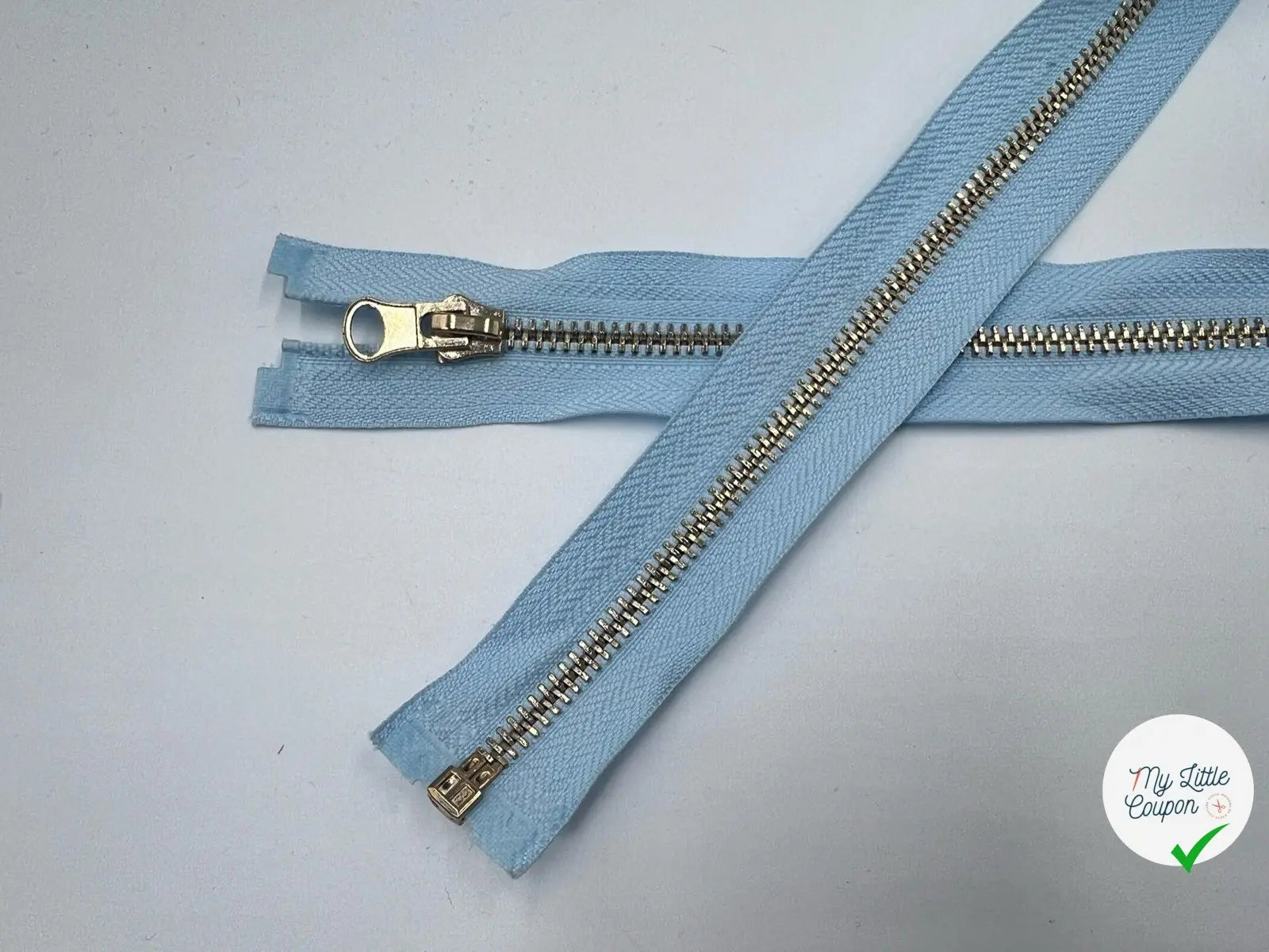 FERMETURE SÉPARABLE MÉTAL OR COLORIS BLEU CIEL 70CM - My Little Coupon - tissu - coudre