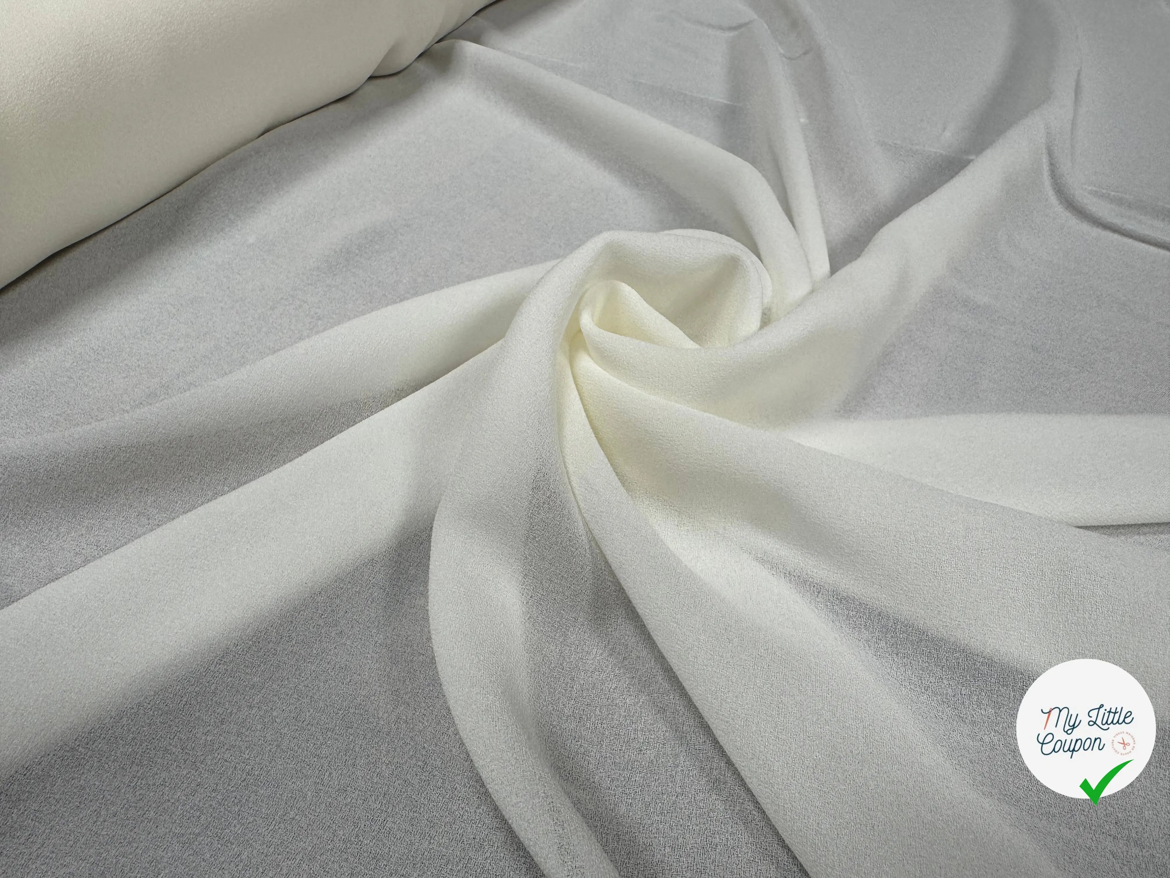 FINE SHEER CRÊPE 100 % VISCOSE , Pristine White - My Little Coupon