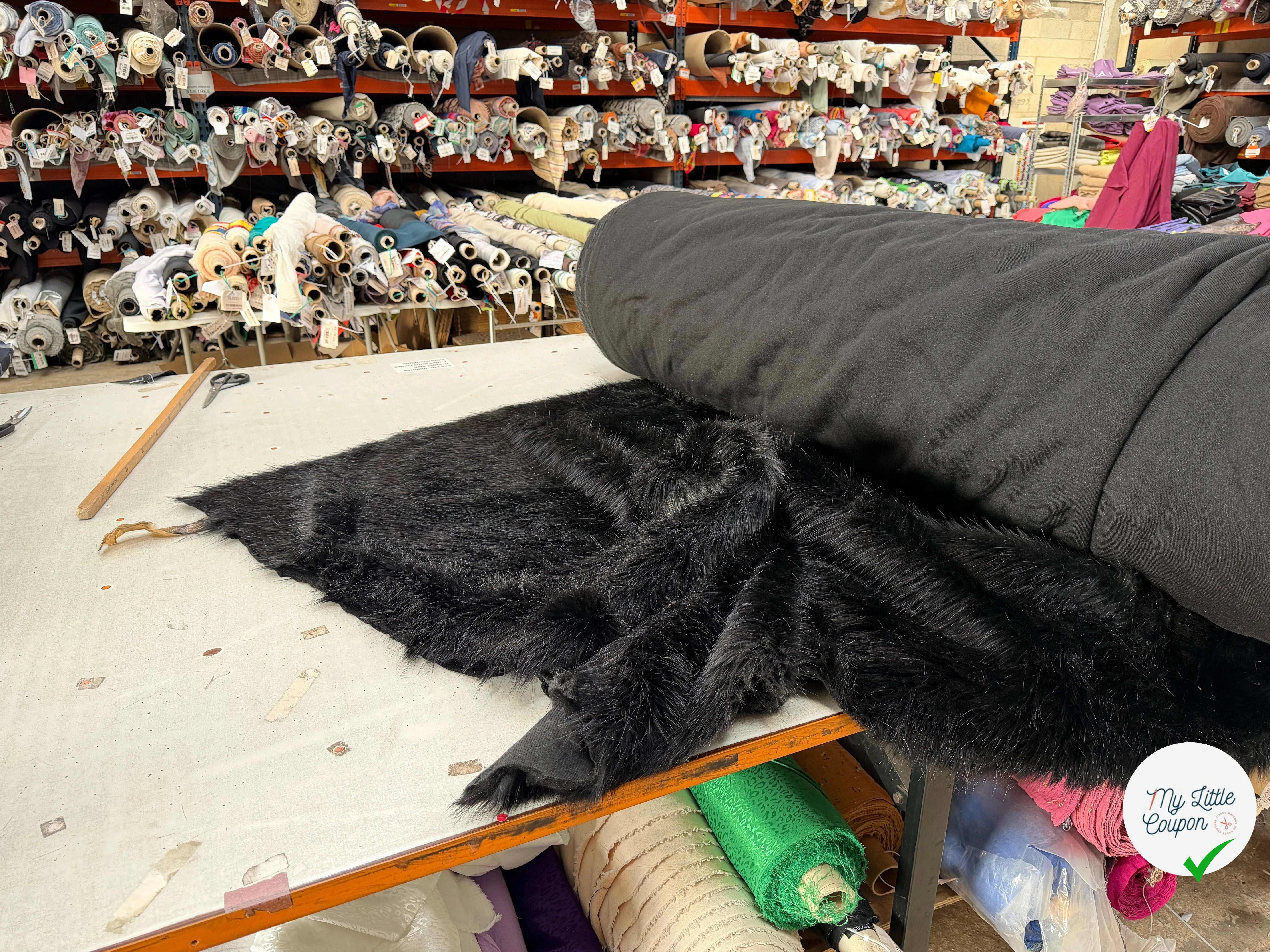 FOURRURE NOIRE POIL LONG - My Little Coupon