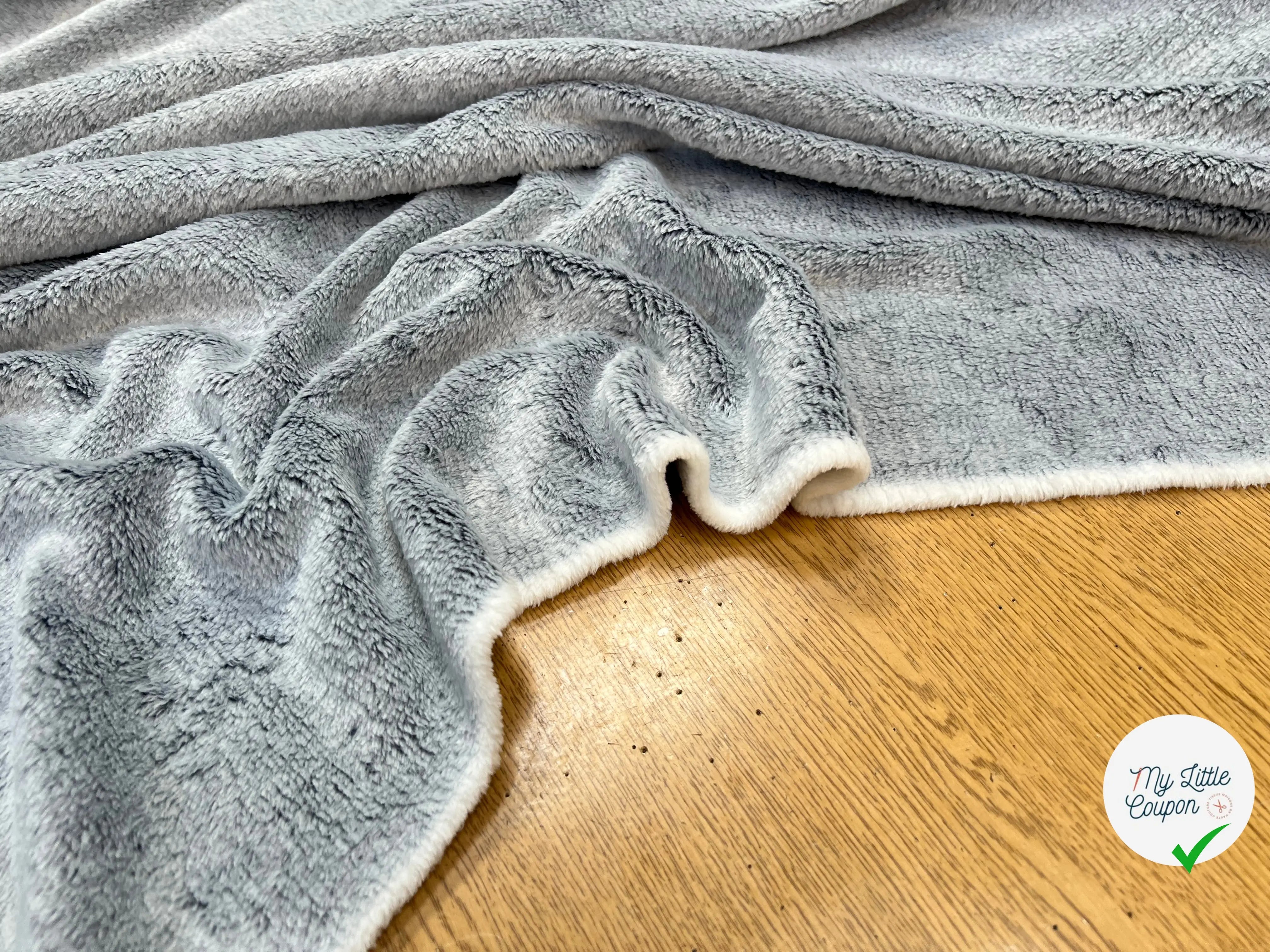 FOURRURE TOUTE DOUCE DOUBLE FACE SNOW BLEU CHINE OEKO TEX MADE IN FRANCE - My Little Coupon