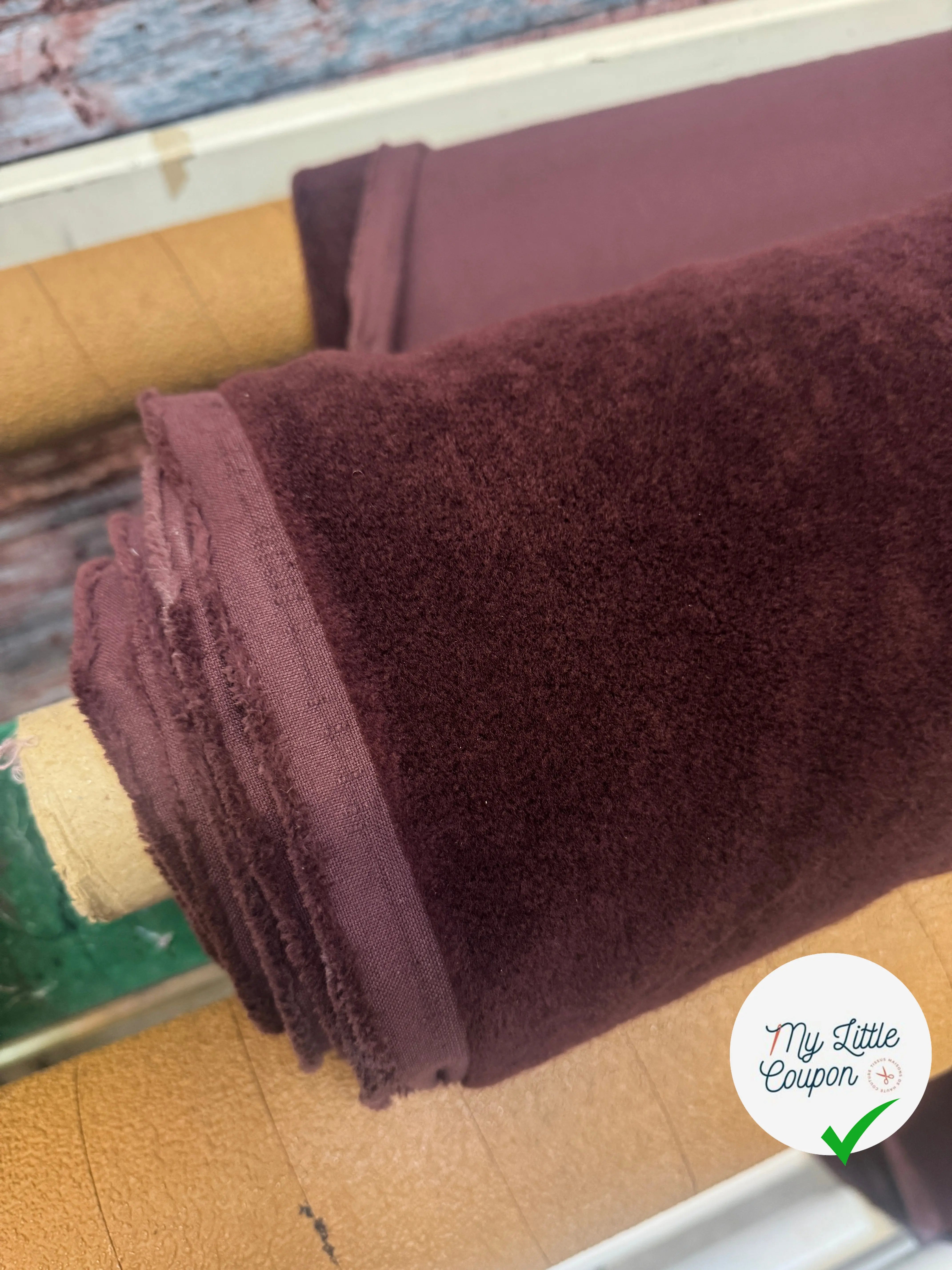 FUR WOOL LIE DE VIN BROWN - My Little Coupon